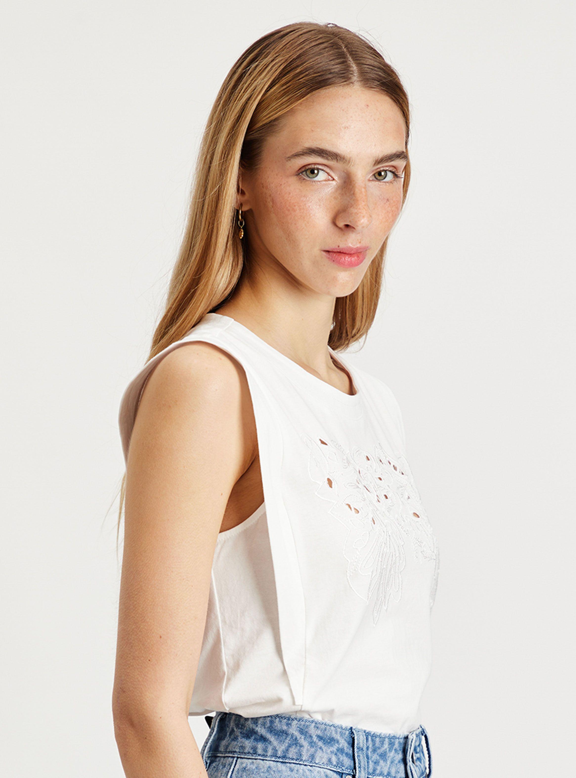 Polera Estampada Cuello Redondo Estilo Regular-2