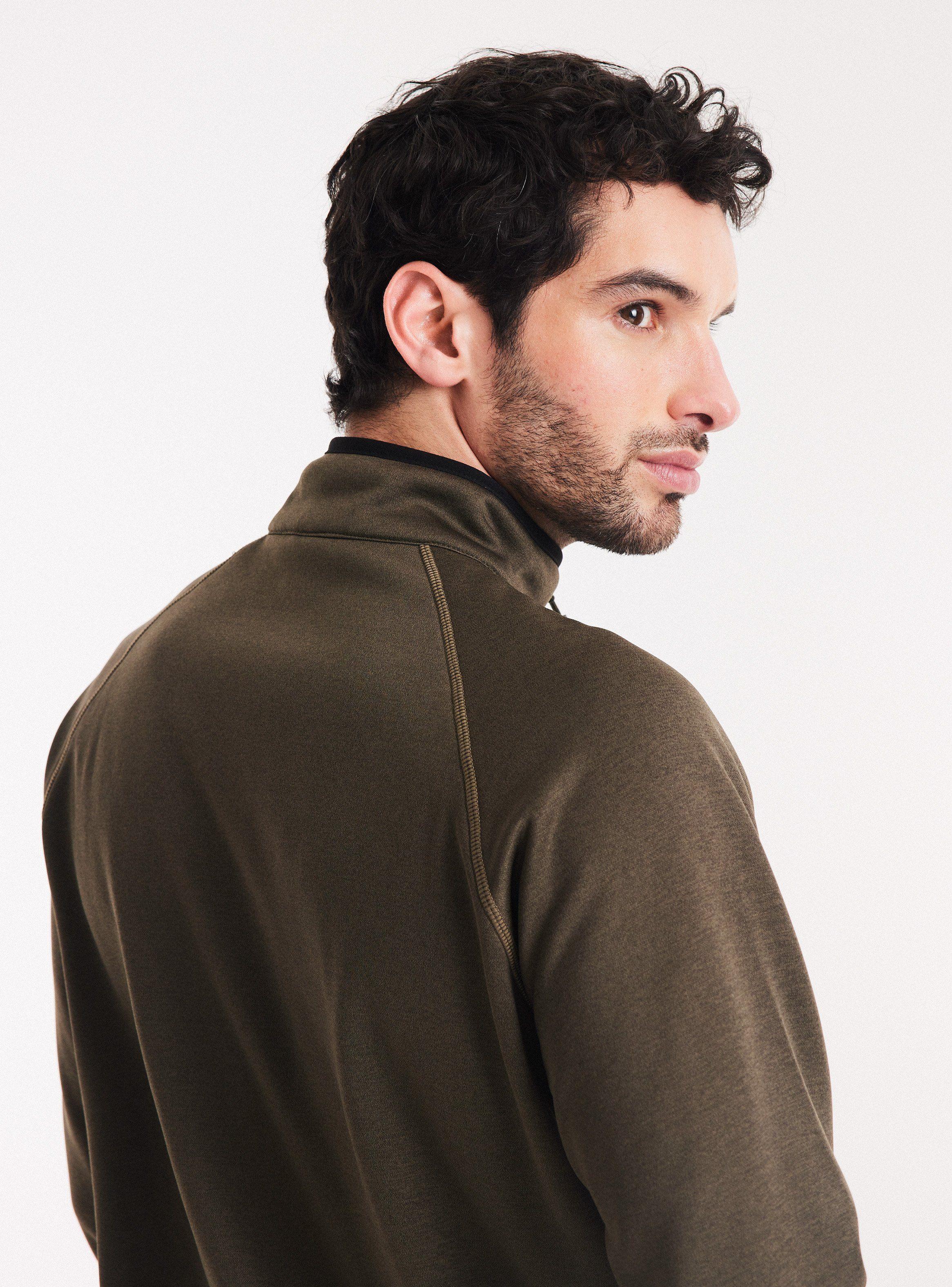 Polerón Técnico Cuello Alto de Spalding