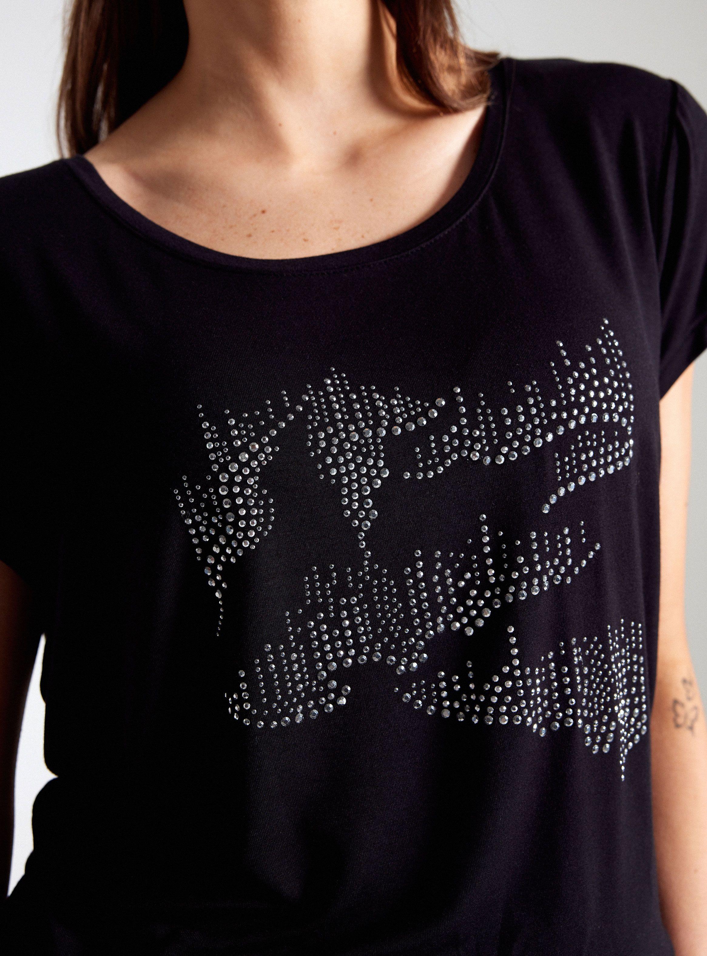 Polera Básica Ajustada Gráfica con Aplicaciones Brillantes-3