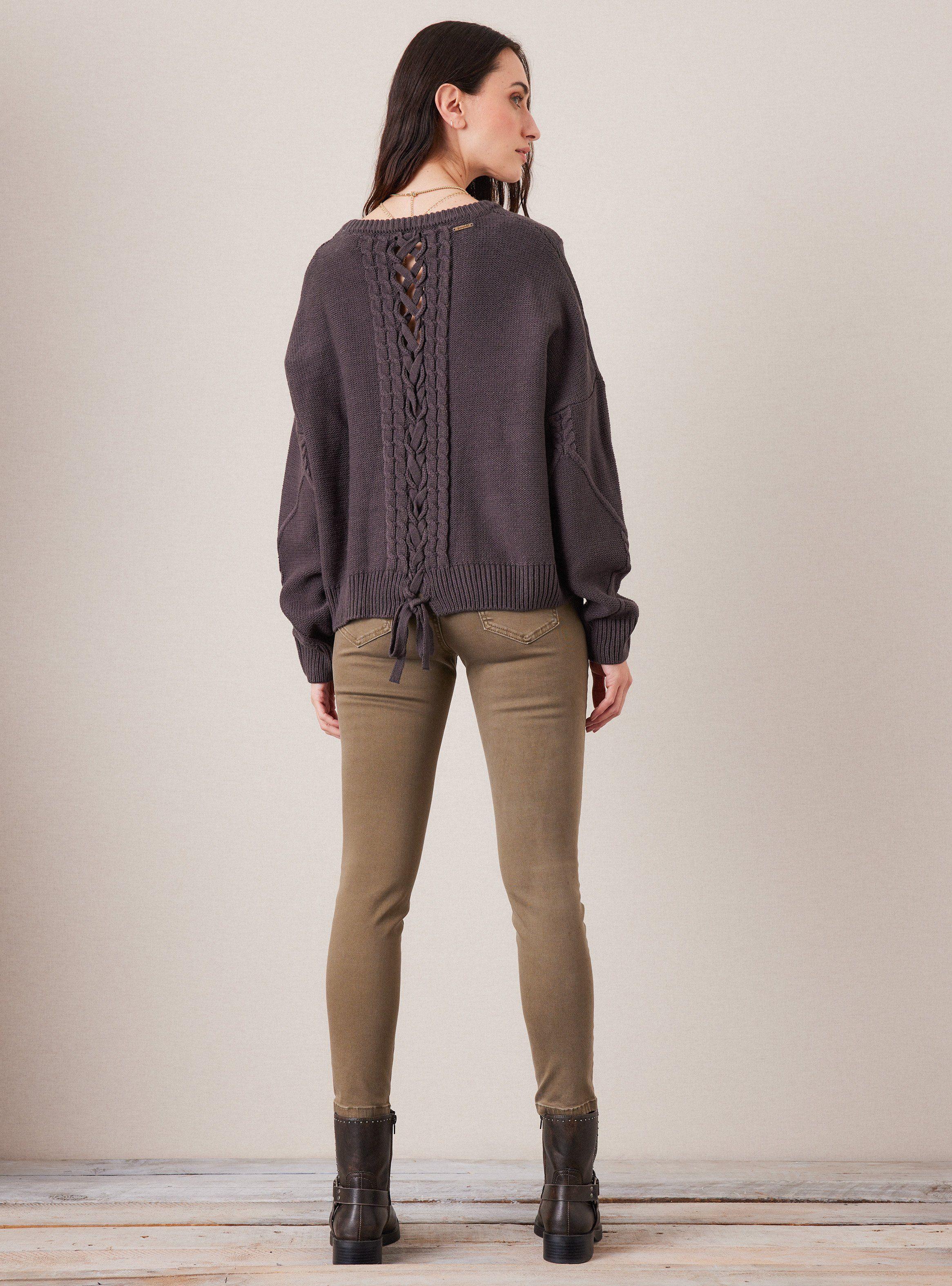 Sweater Trenzado con Abertura y Lazo en Espalda-5