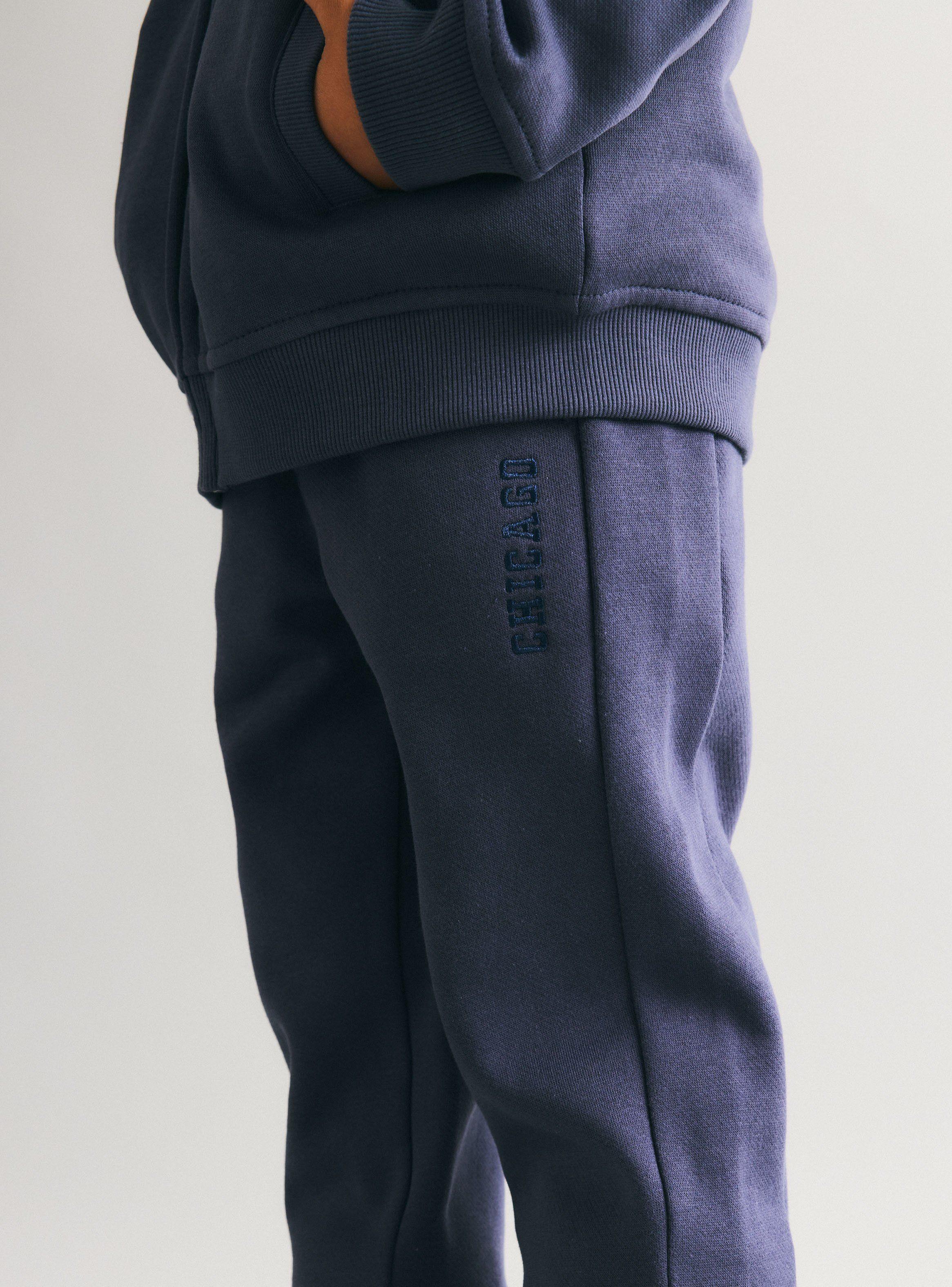Pantalón Fleece Bordado-1