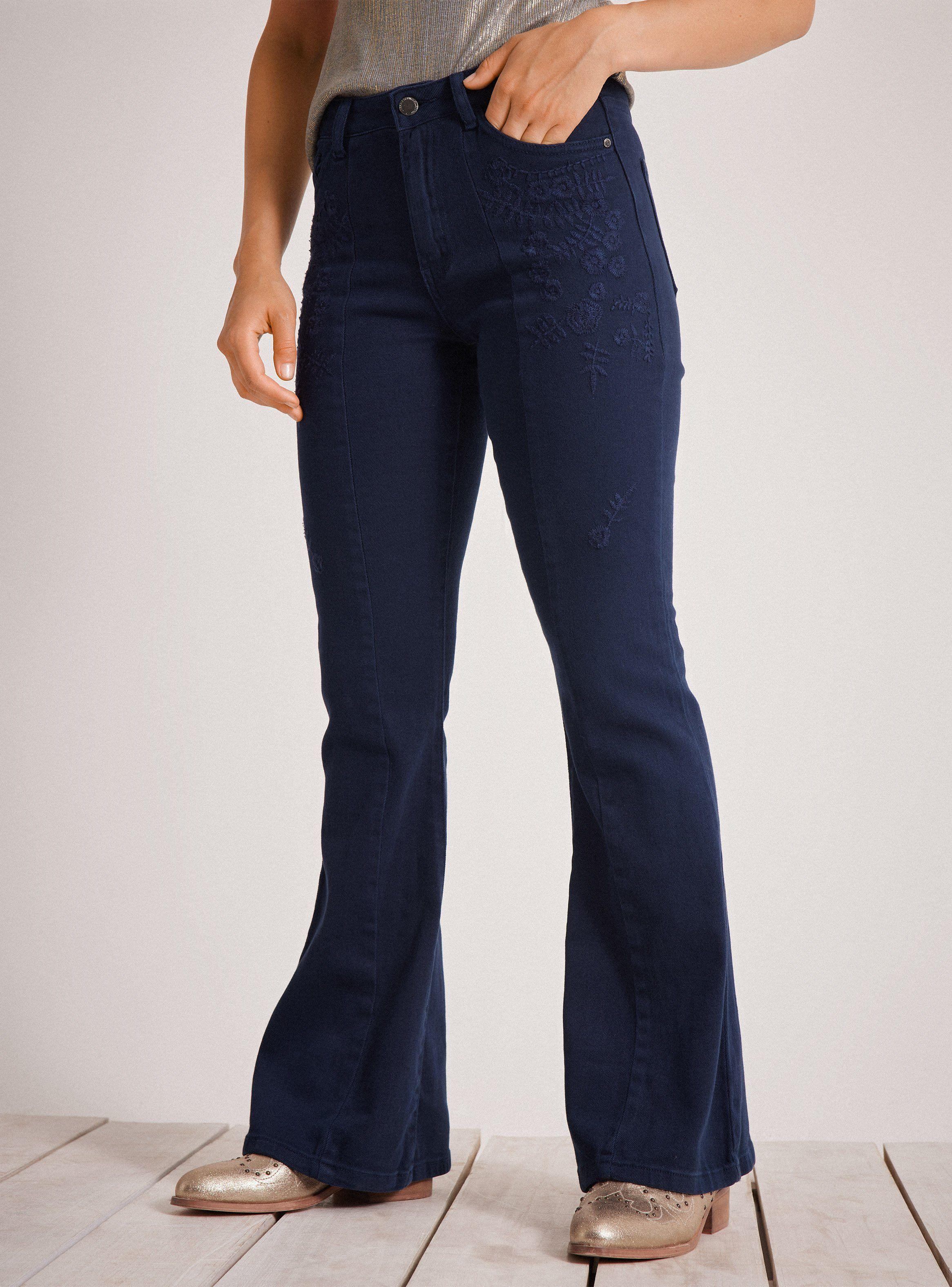Jeans Bordados al Tono-0