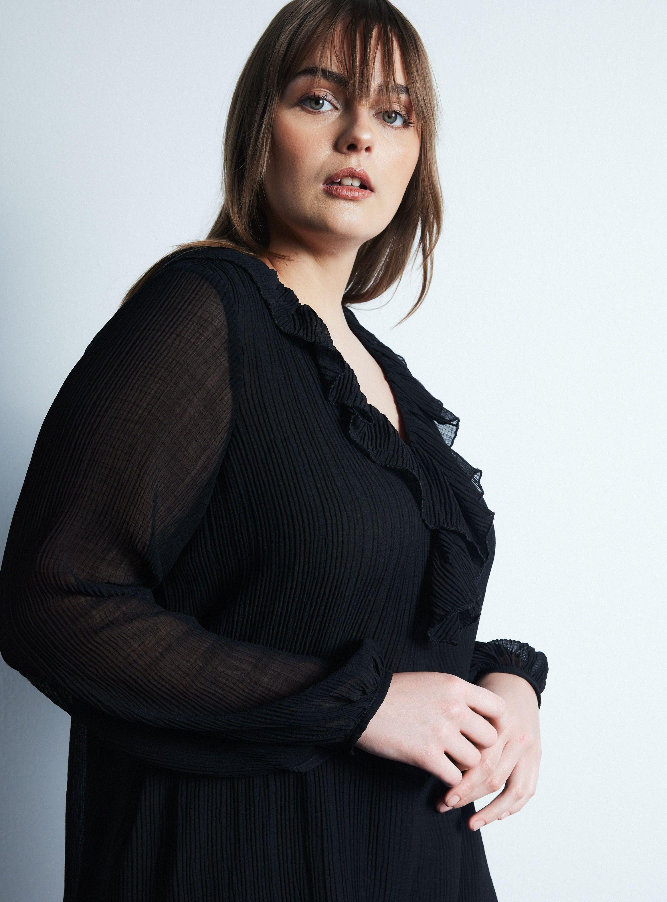 Blusa Escote V con Vuelos Plisada-2