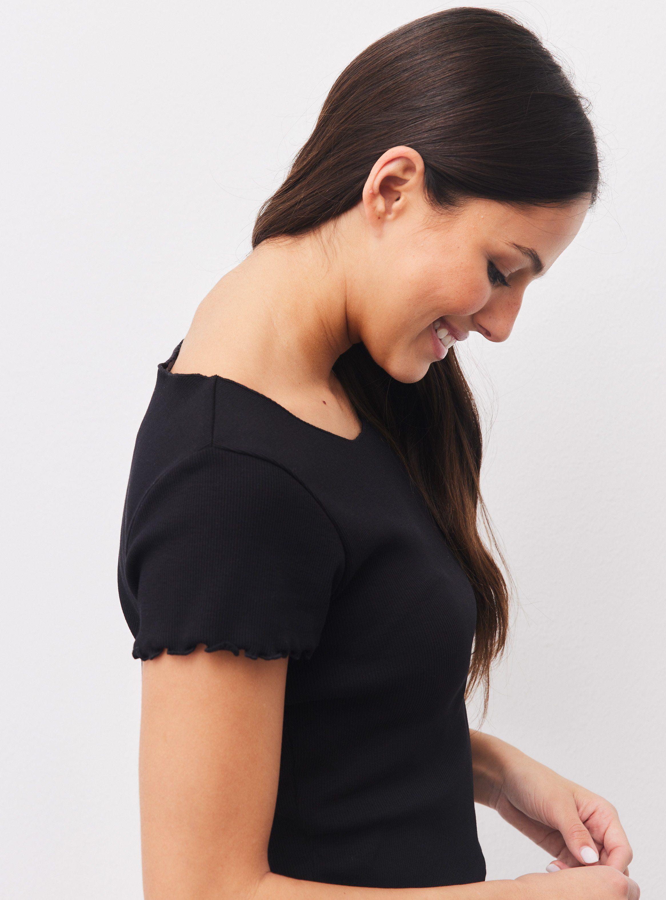 Polera Crop Detalle Cuello-3