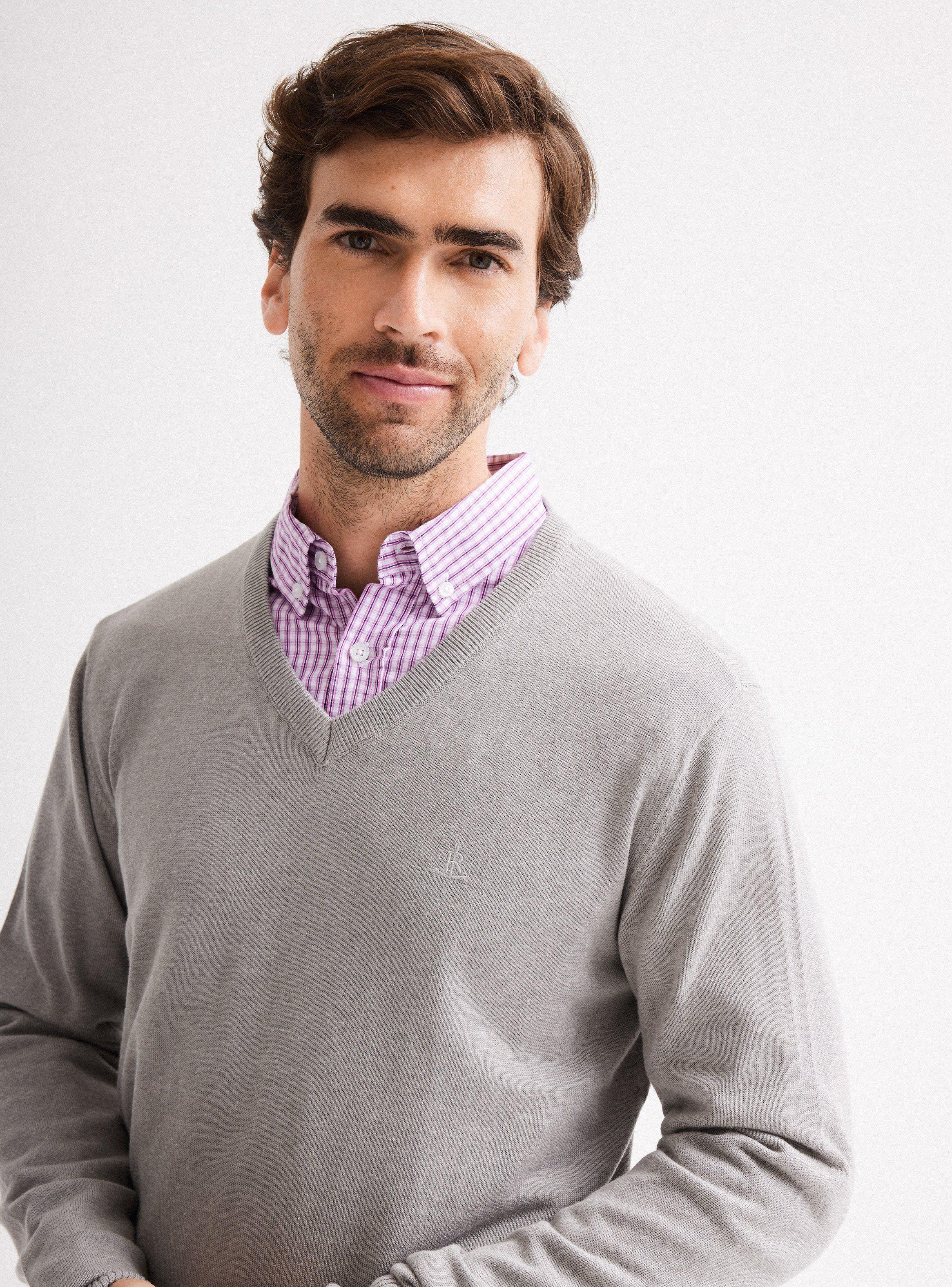 Sweater Bassic Cuello V-2