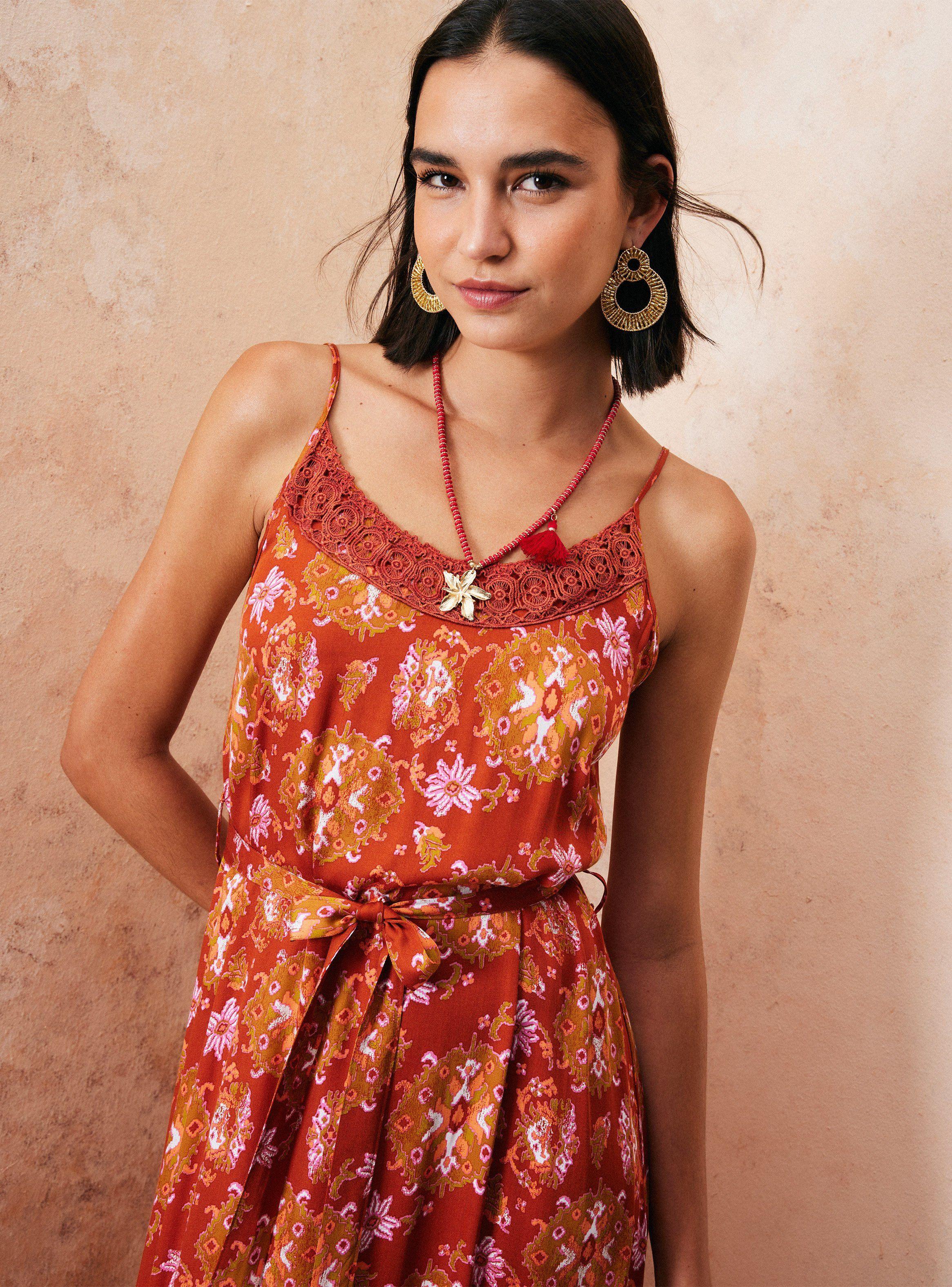 Vestido Estampado y Aplicación en Escote-2