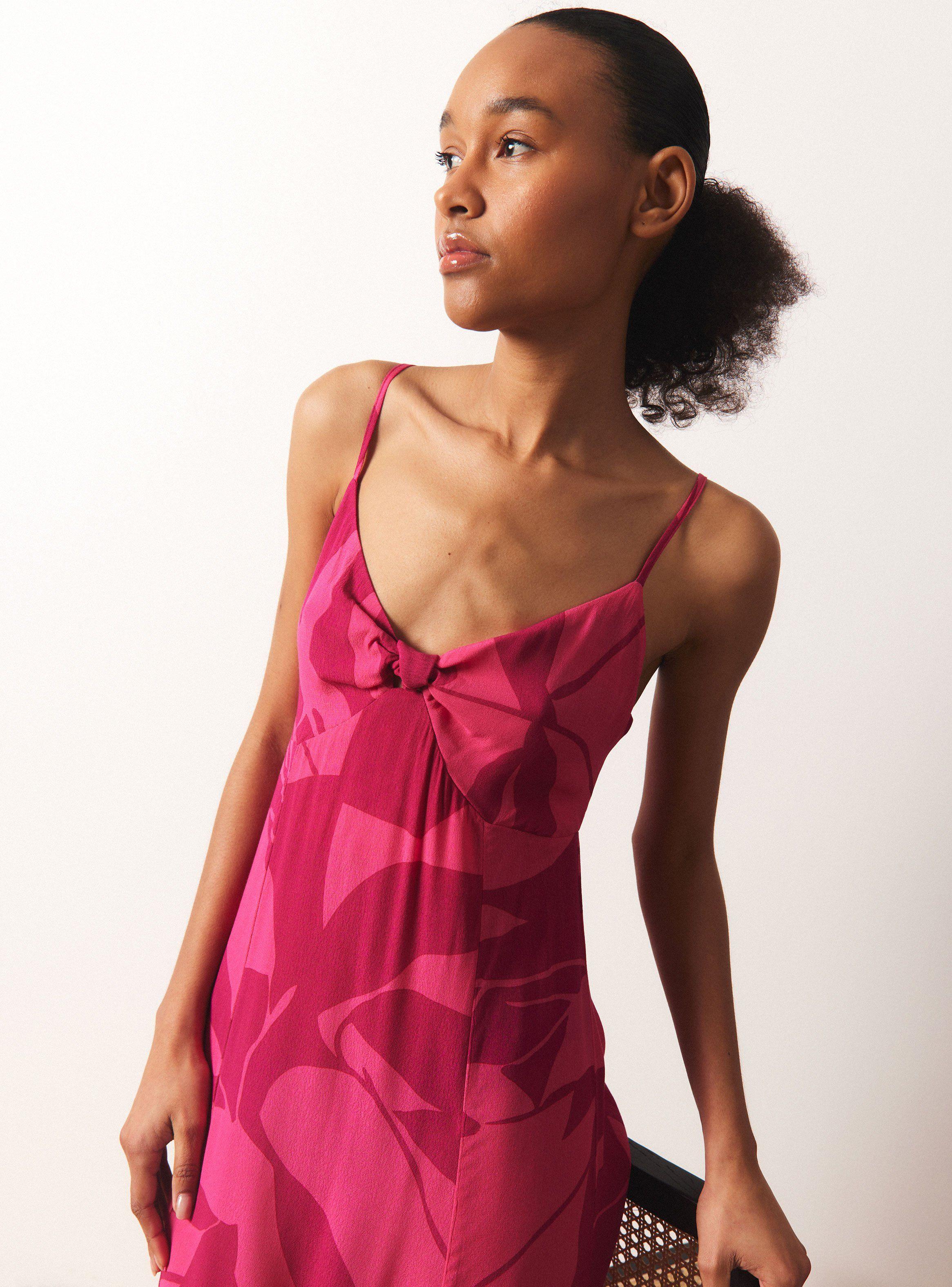 Vestido con Nudo en Escote-2