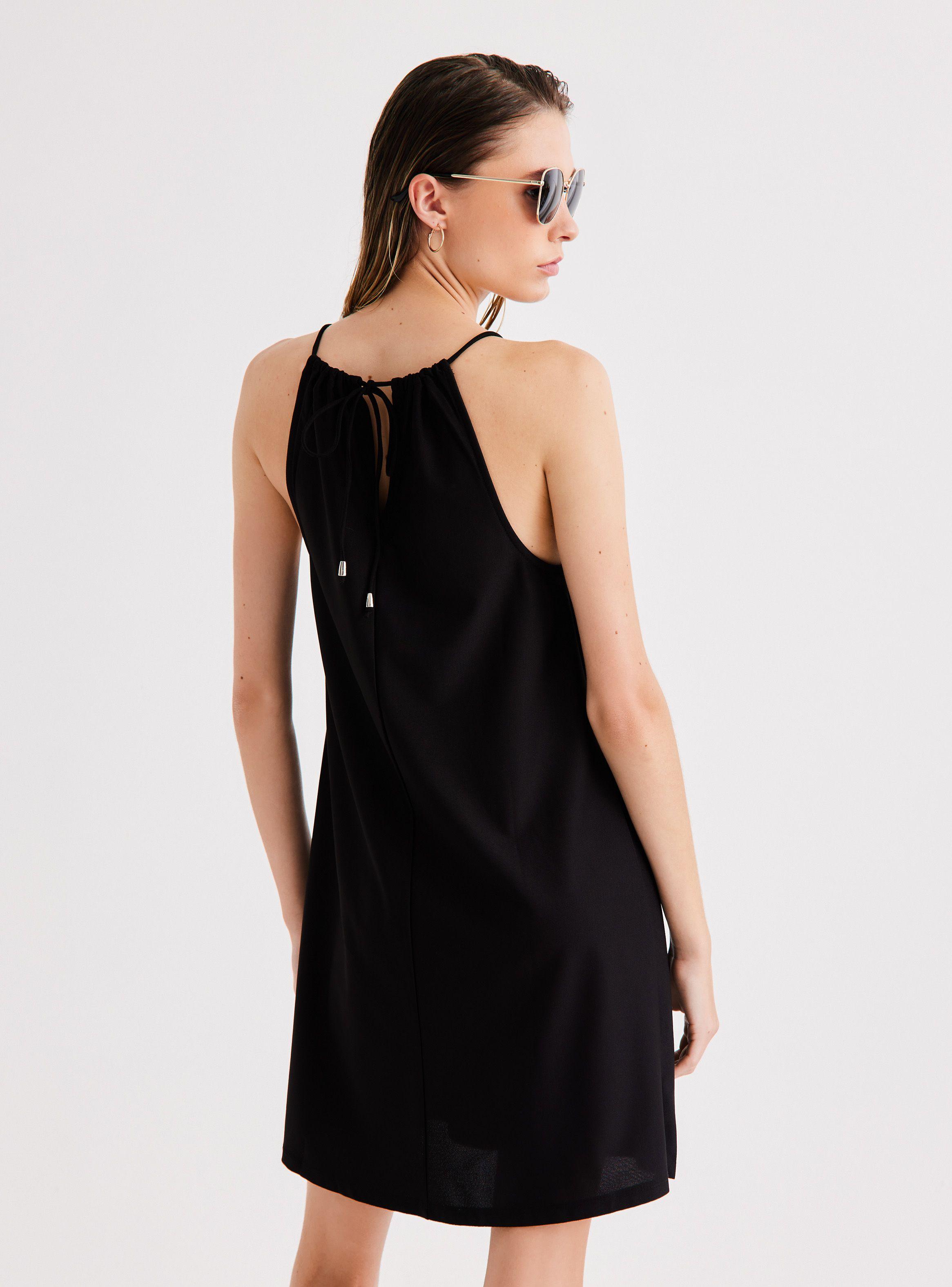 Vestido Básico Corto Cuello Halter-1