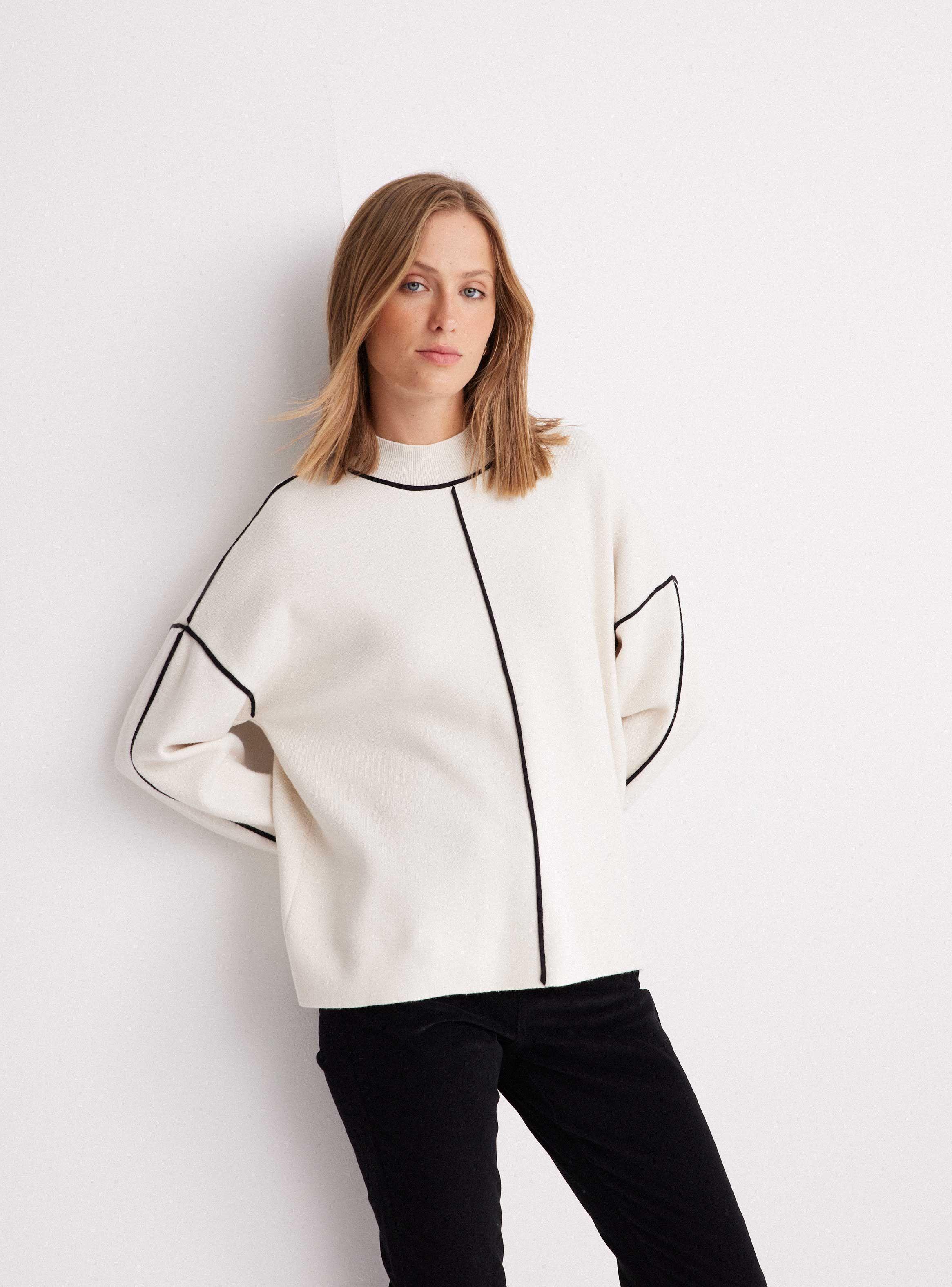 Sweater Cuello Alto con Vivo en Contraste-0