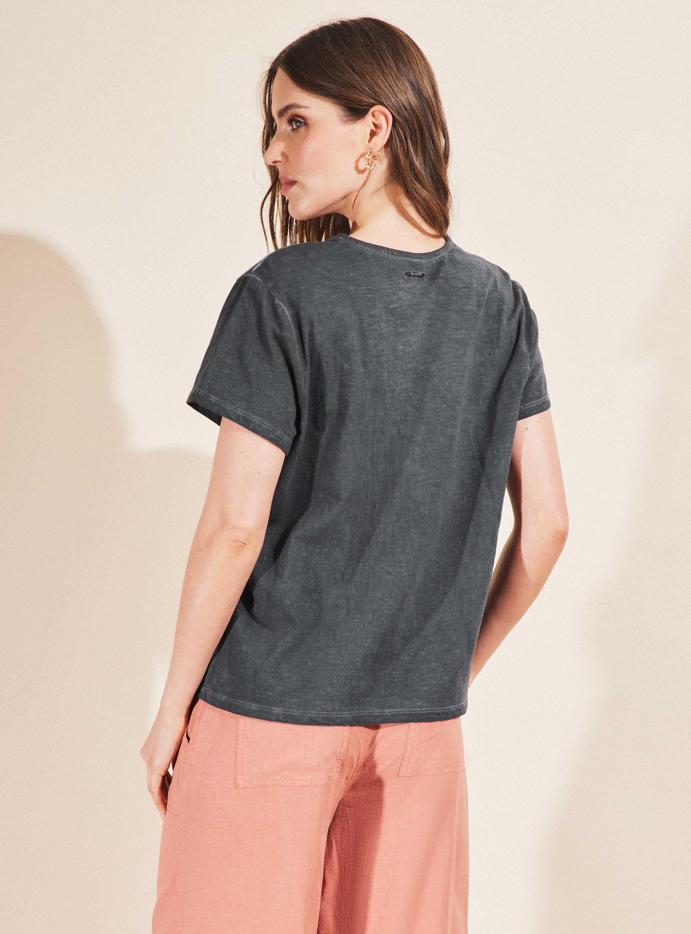 Polera con Encaje en Cuello-1