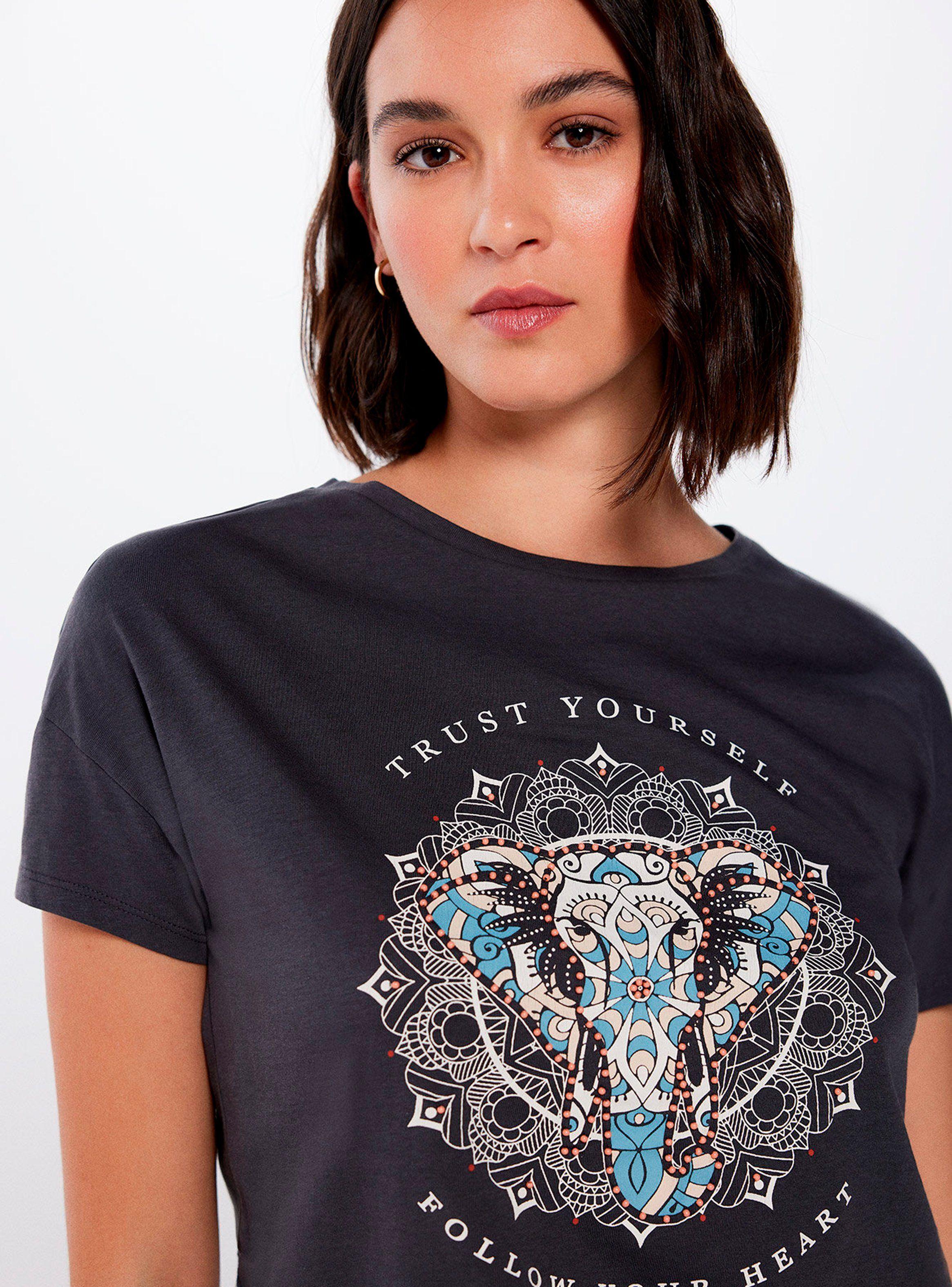 Polera Gráfica Étnica Trust-1