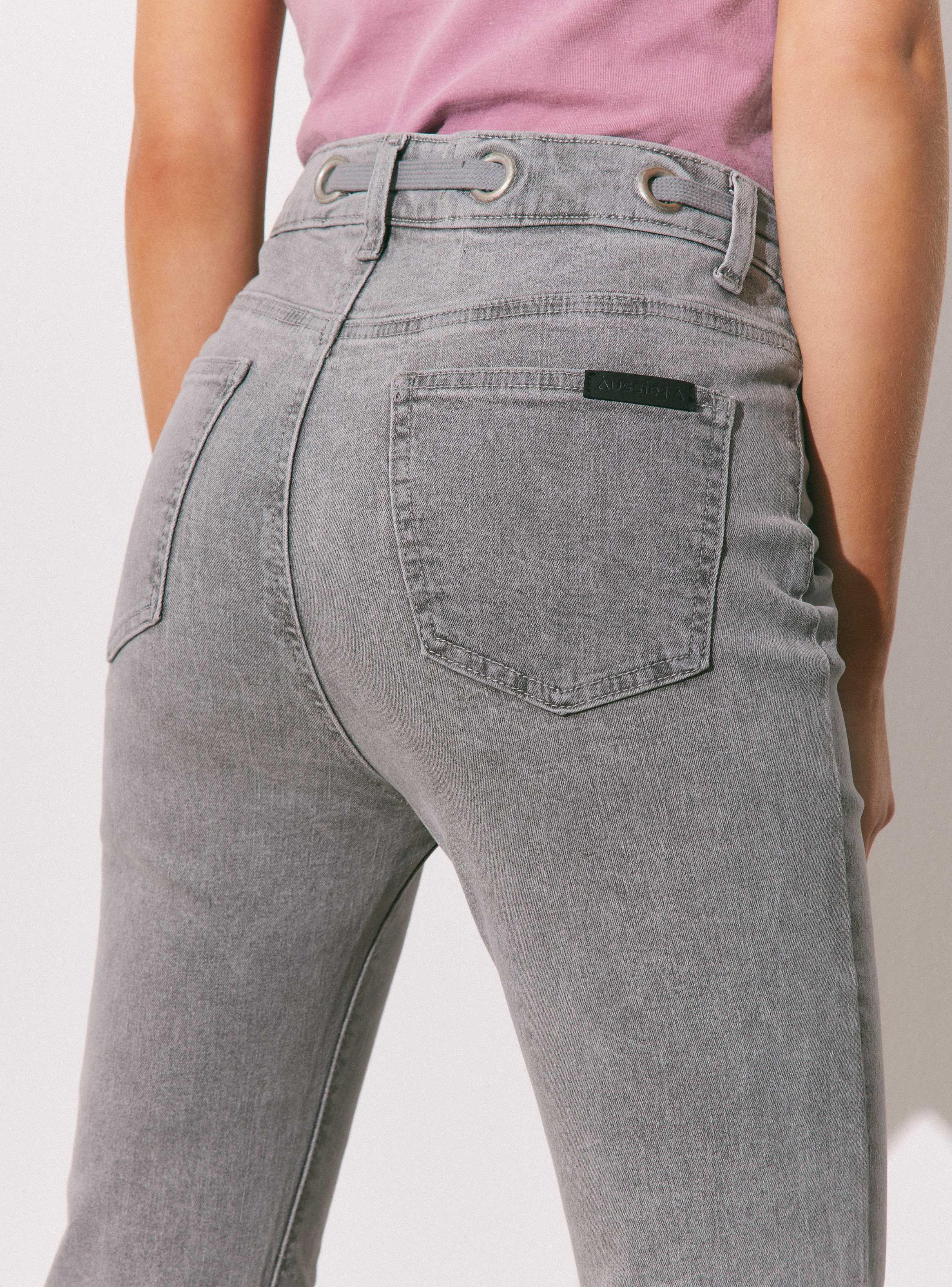 Jeans Cordón Cintura Ajustable-3