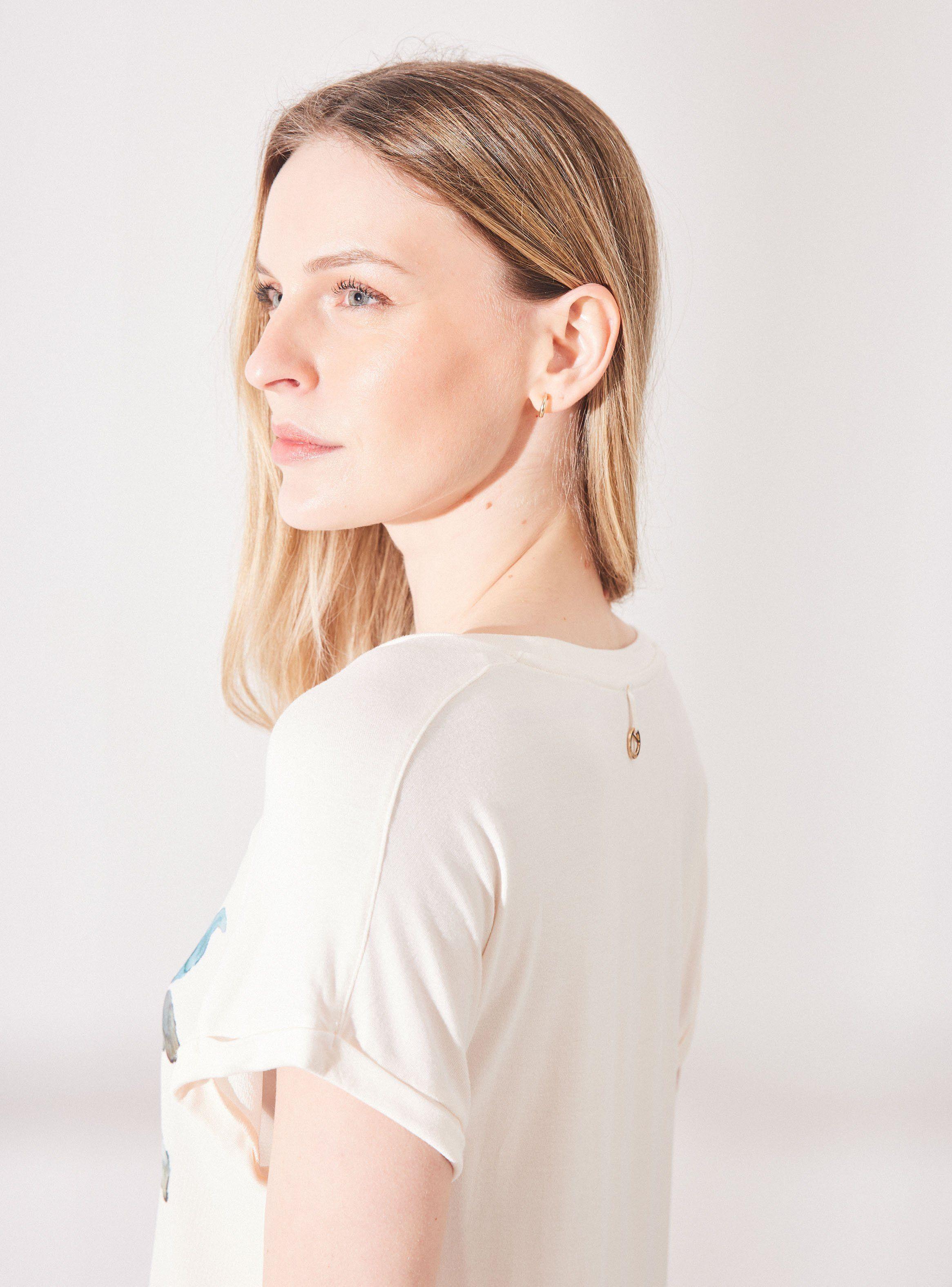 Polera Estampado Frontal Cuello Redondo-3