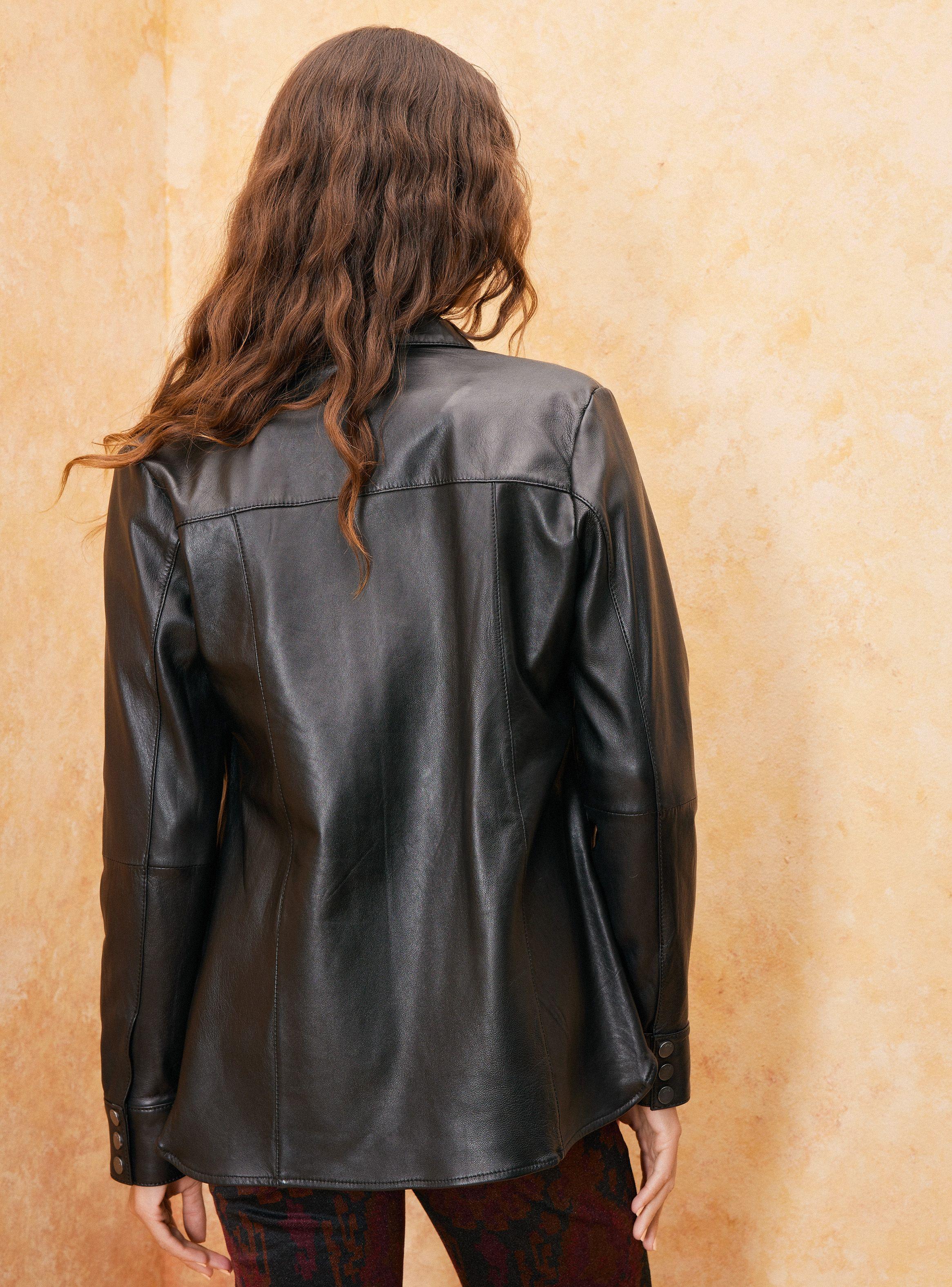 Blusa Cuero Bolsillos en Delantero y Costadillo-1