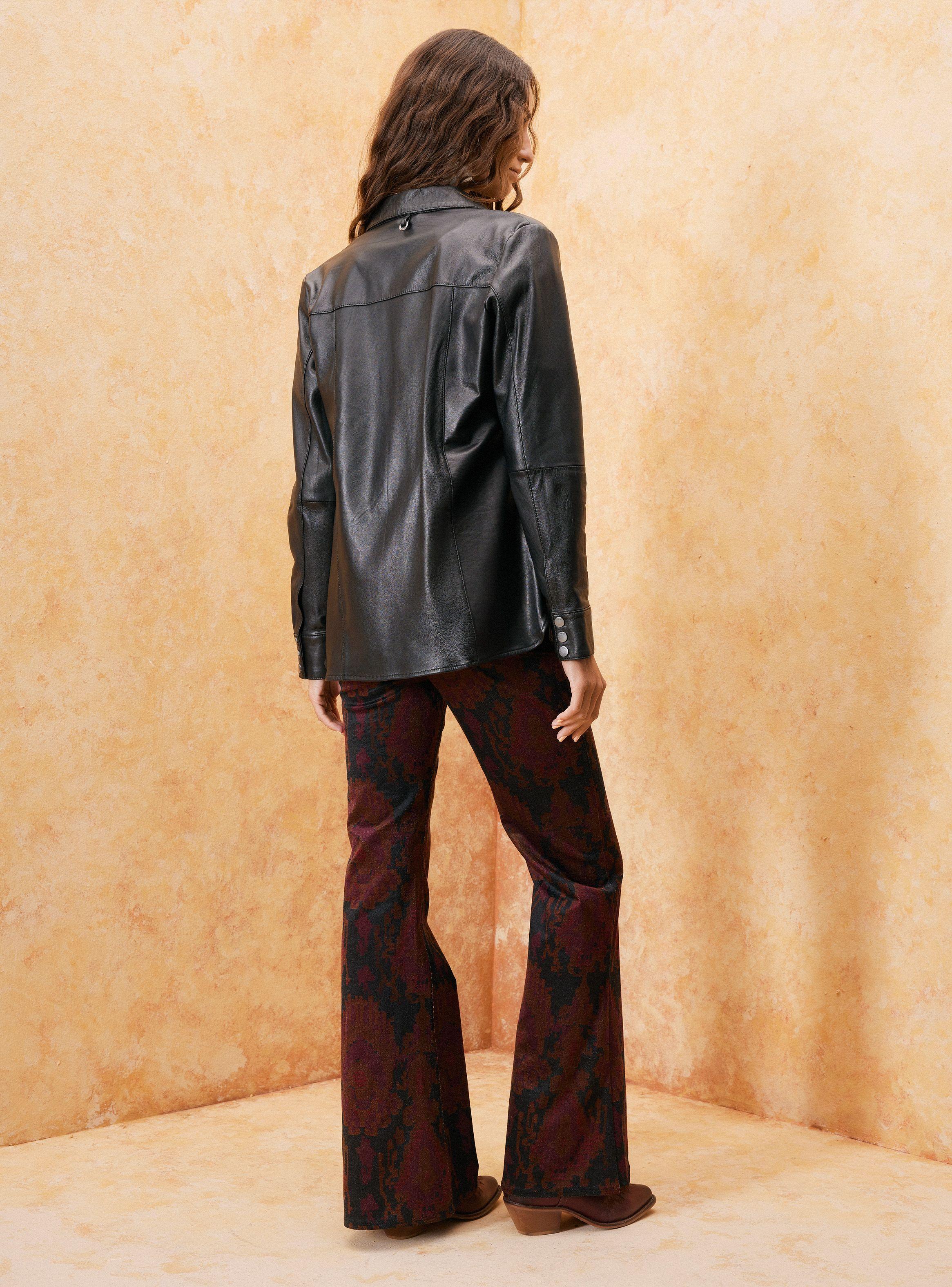 Blusa Cuero Bolsillos en Delantero y Costadillo-5
