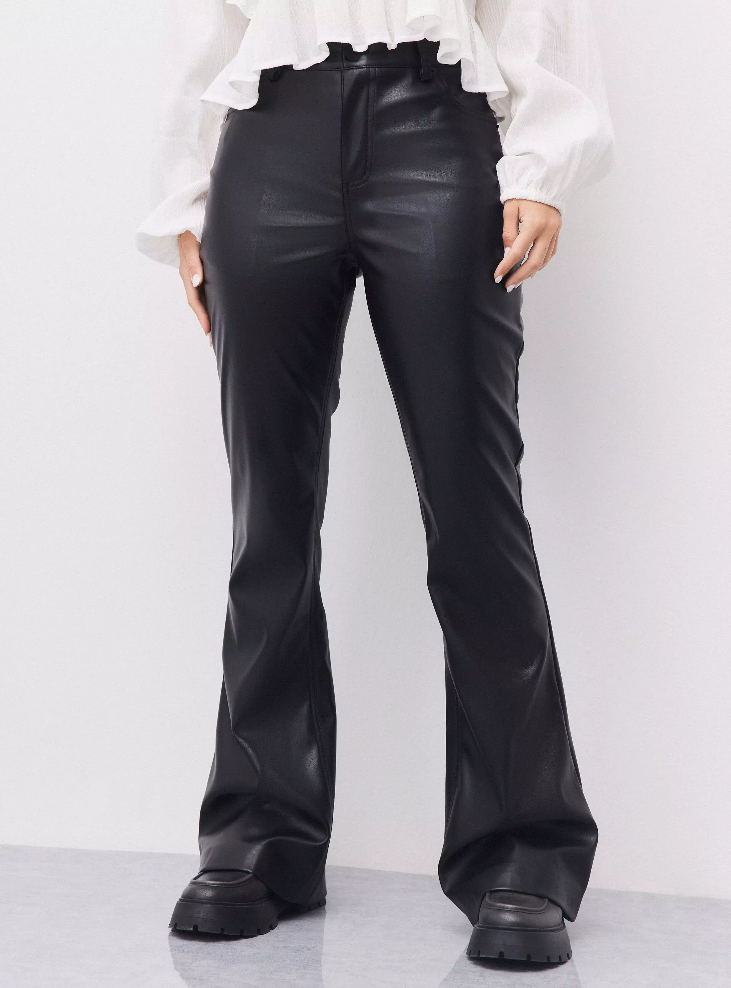 Pantalón Flare Efecto Piel-0