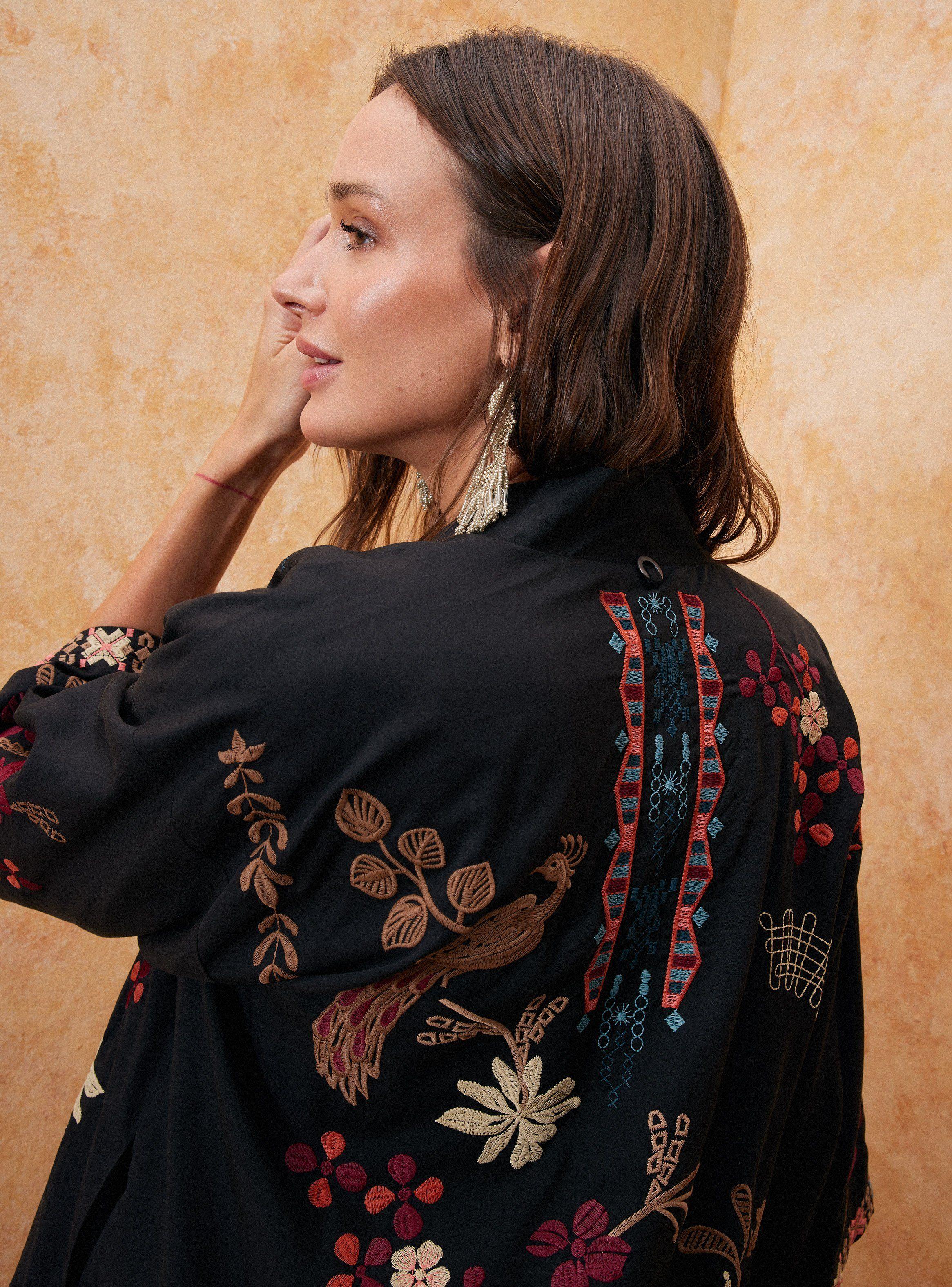 Blusa Tipo Kimono Bordado-3