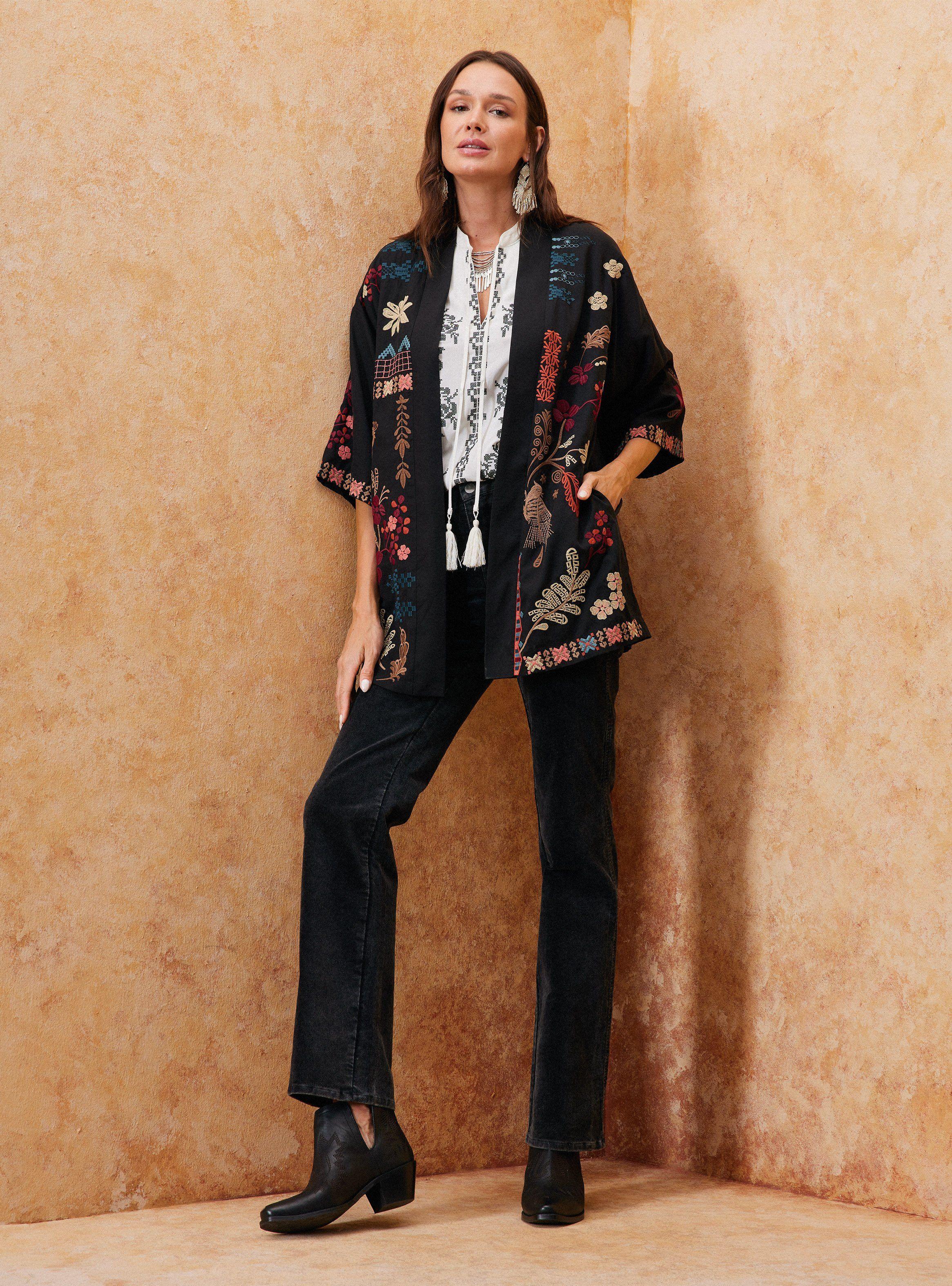 Blusa Tipo Kimono Bordado-4