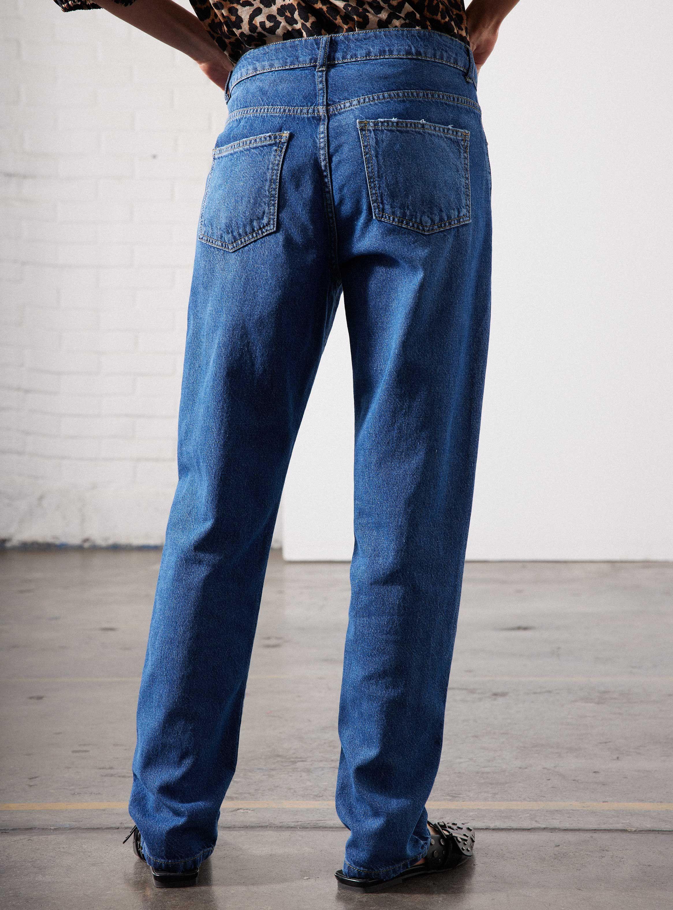 Jeans Recto Lavado Tiro Medio-1