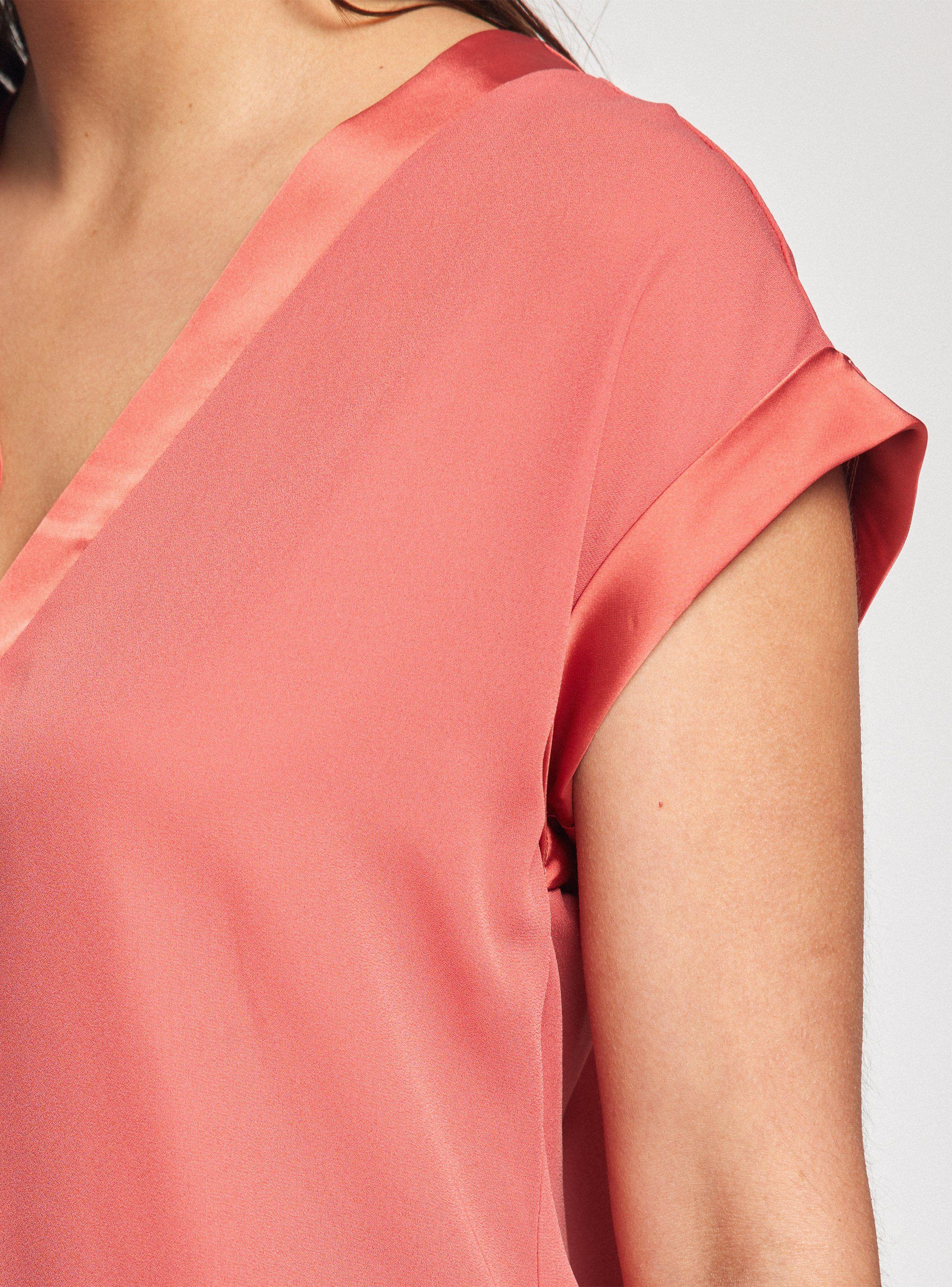 Blusa Gasa Con Escote Satinado-3