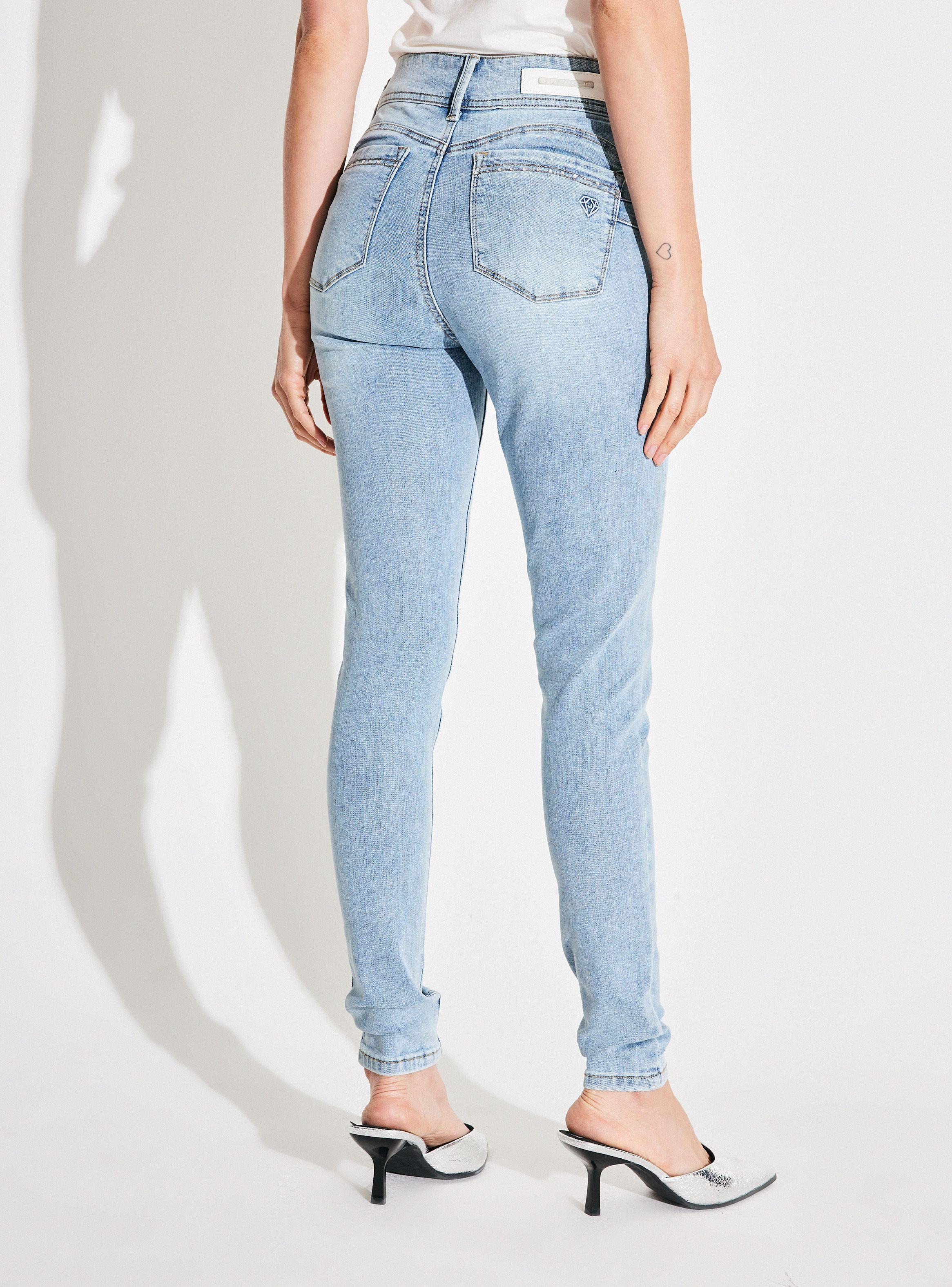 Jeans Push Up 2 Botones Rebeca con Tachas-1