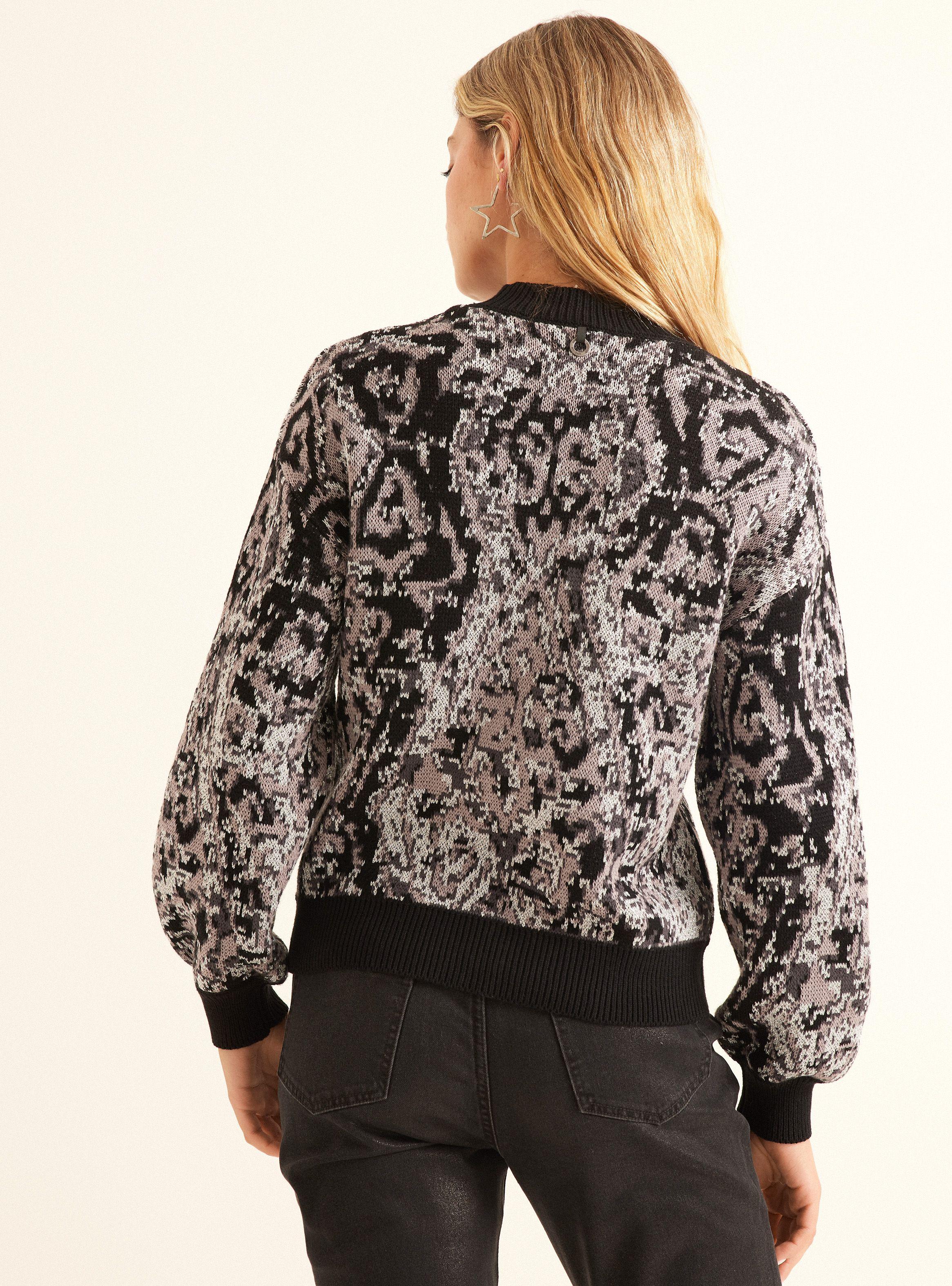 Sweater Jacquard Color en Cuello y Puños-1
