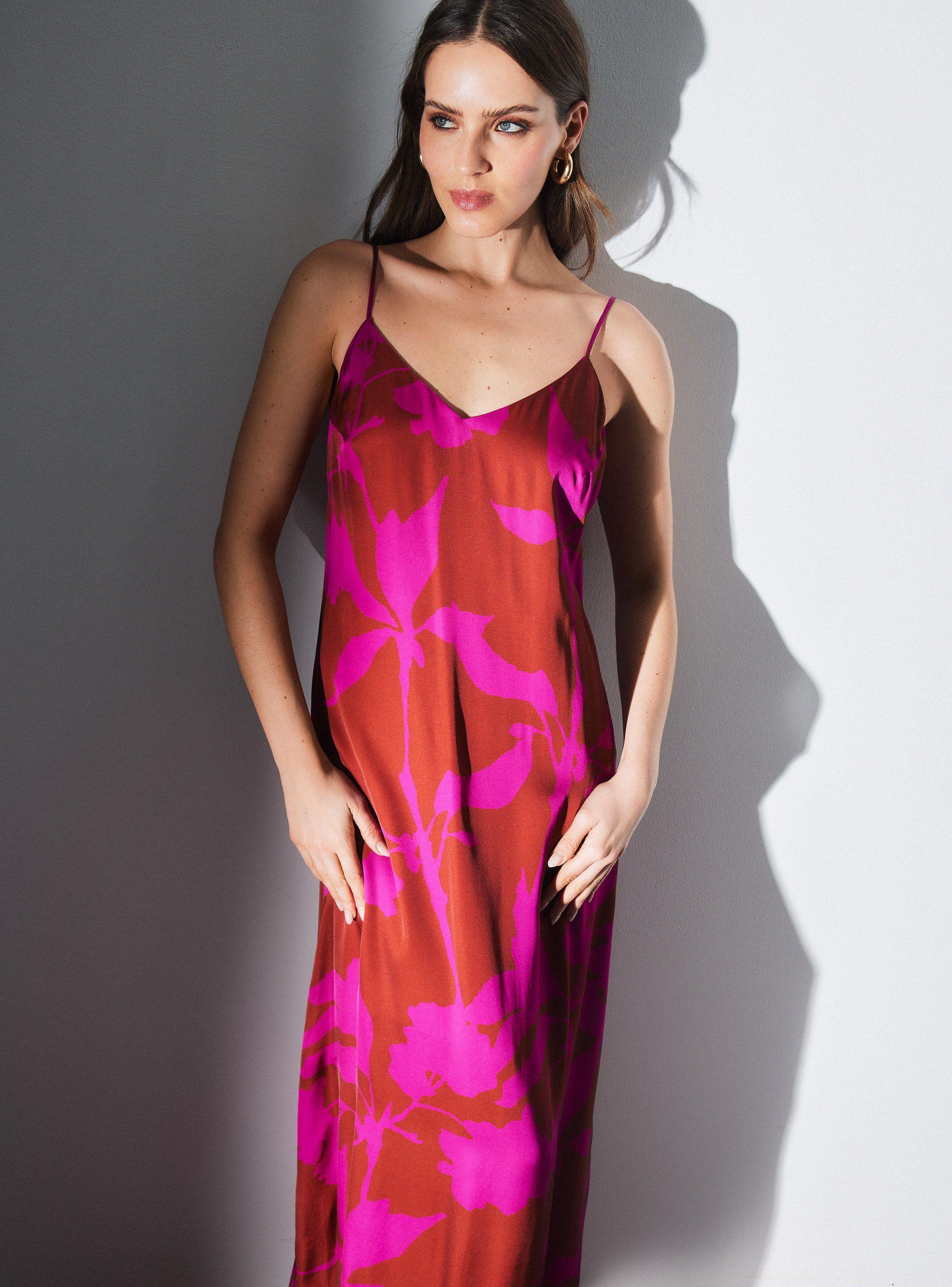 Vestido de Fiesta Satinado Escote Espalda-0