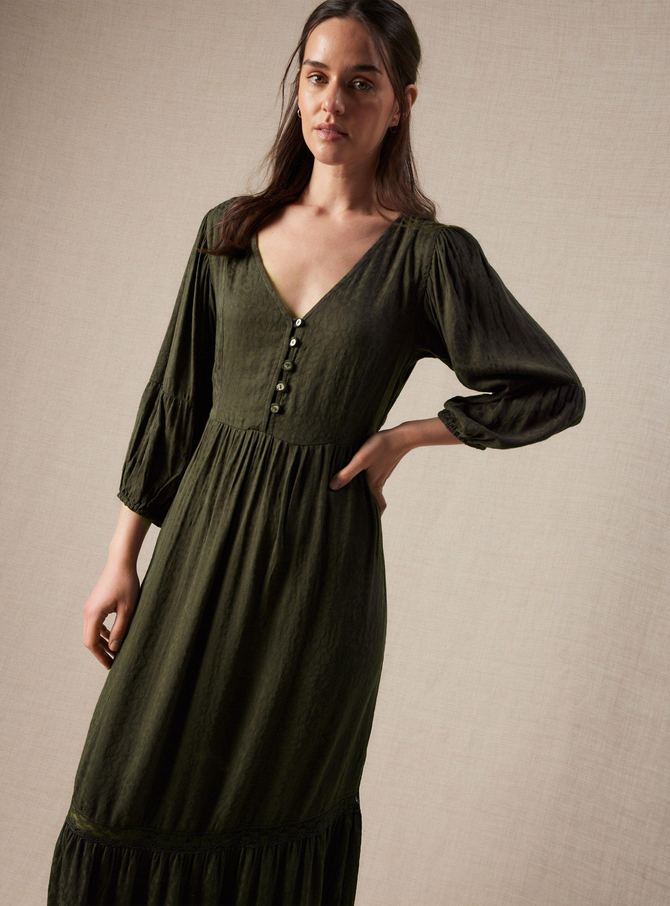 Vestido Tela Jacquard Estampada con Aplicación-0