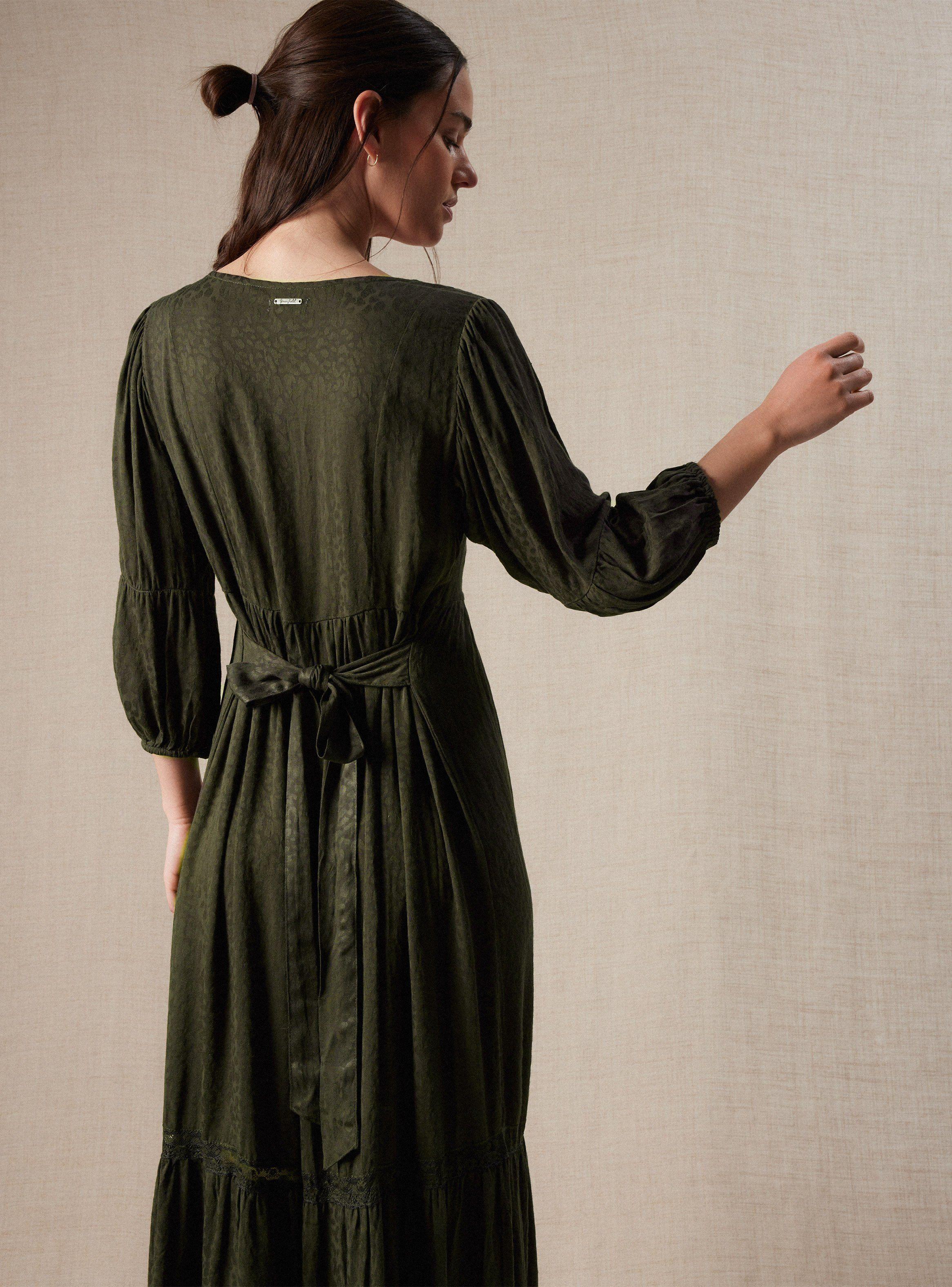 Vestido Tela Jacquard Estampada con Aplicación-1