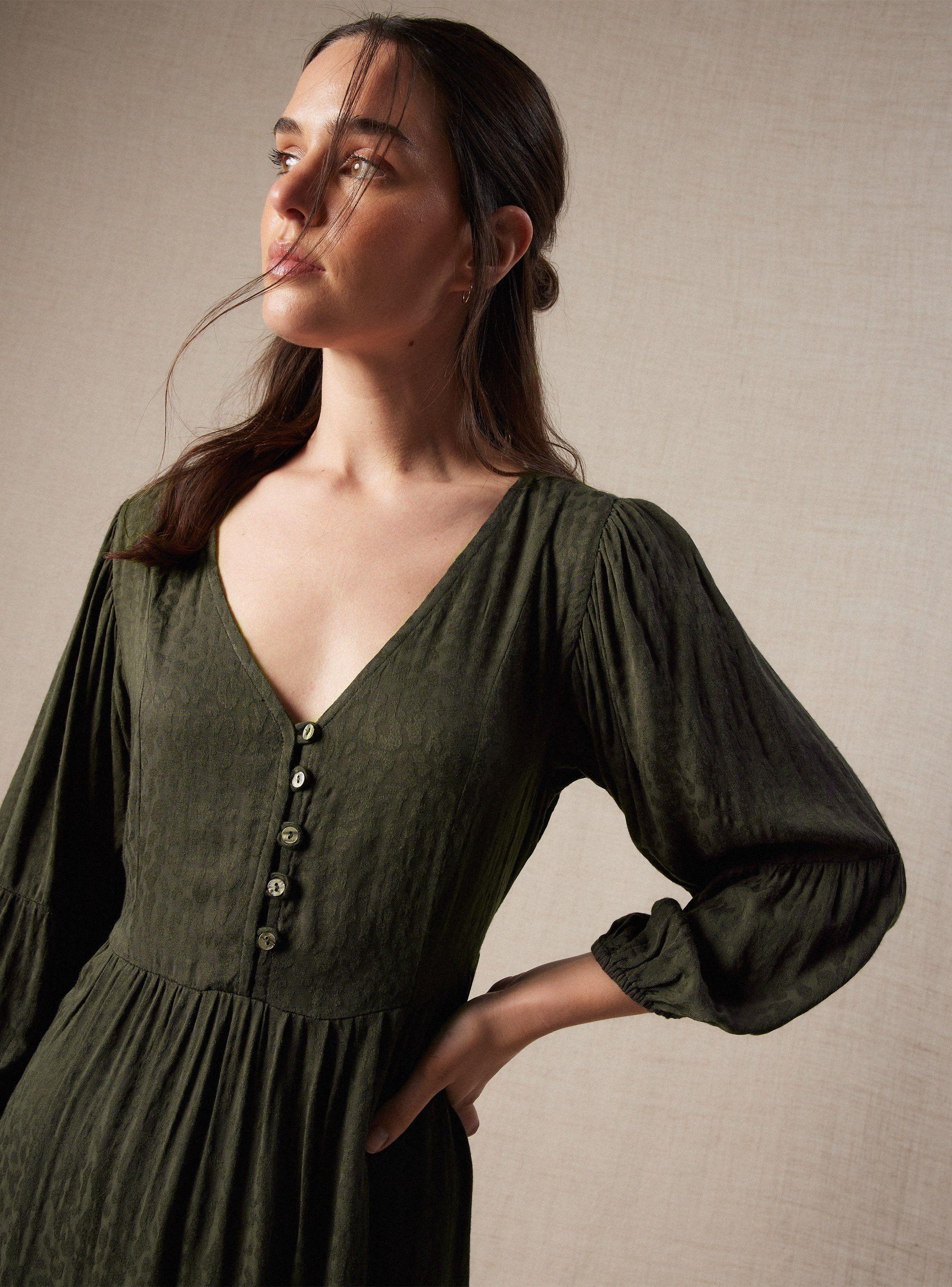 Vestido Tela Jacquard Estampada con Aplicación-2