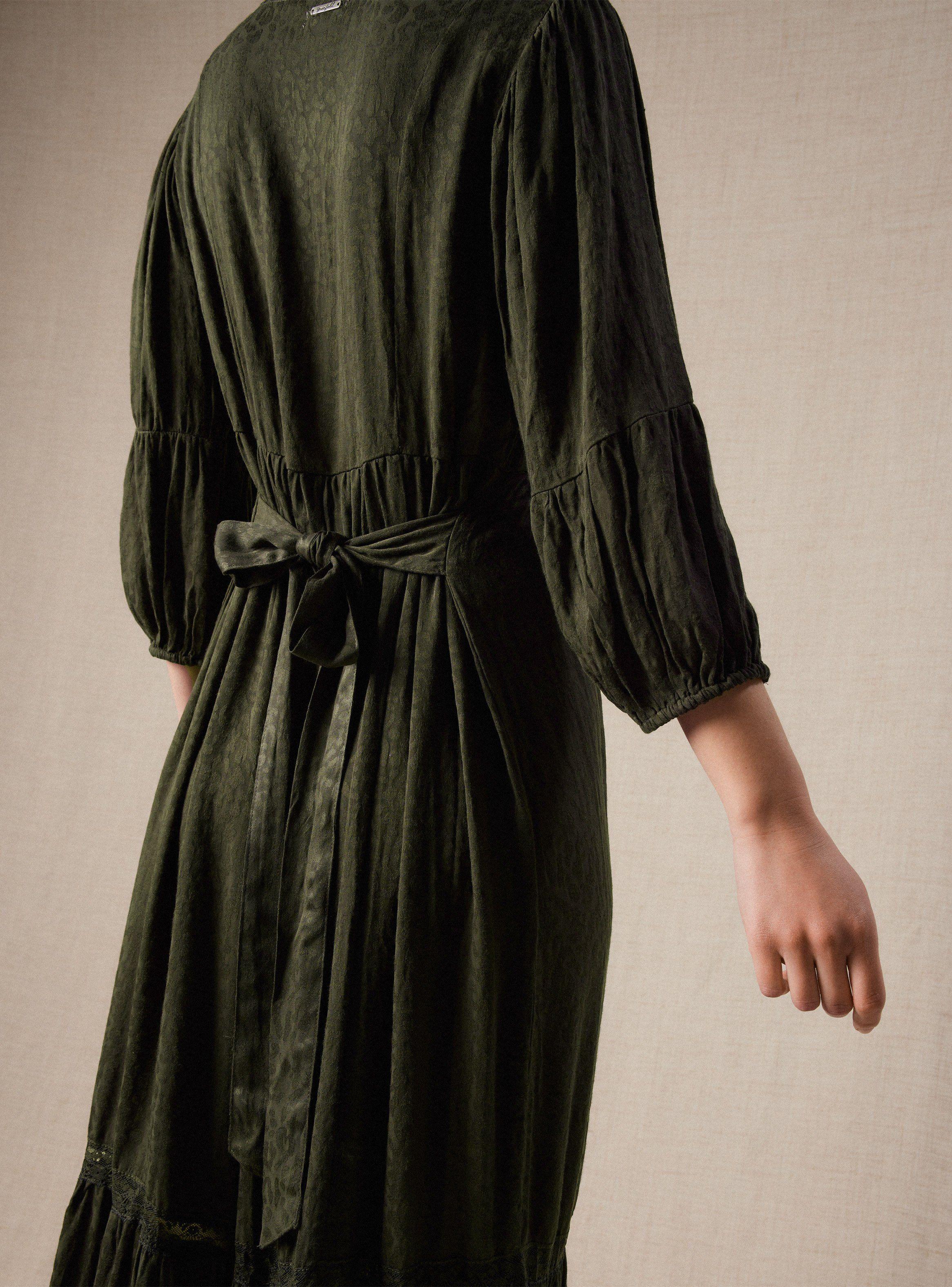 Vestido Tela Jacquard Estampada con Aplicación-3