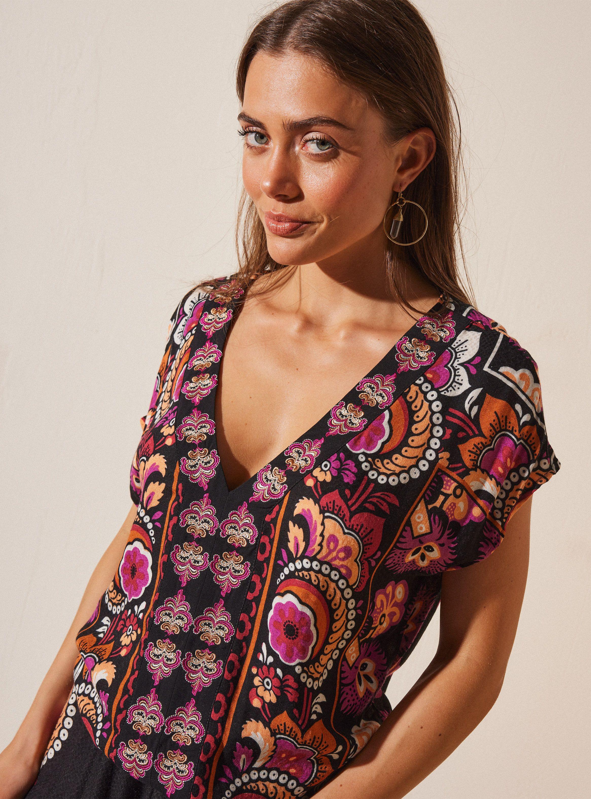Blusa Tela Estampada y Aplicación de Bordado-2