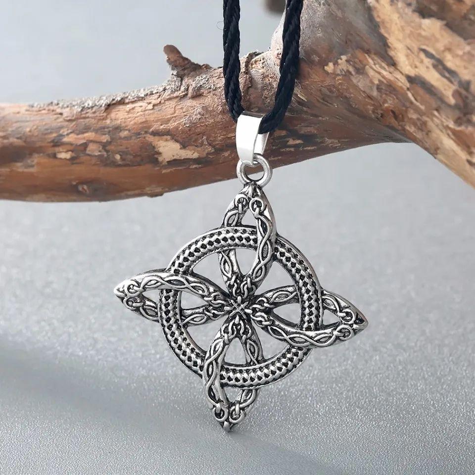 Collar Colgante Nudo De Bruja Nordica Plateado-5