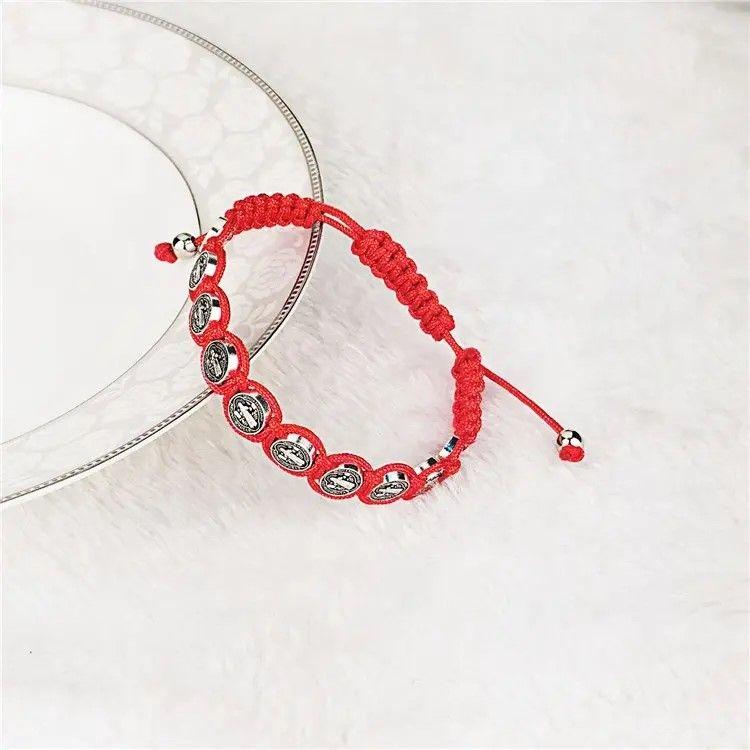 Pulsera Hilo Rojo San Benito Protector 10 Medallas-1