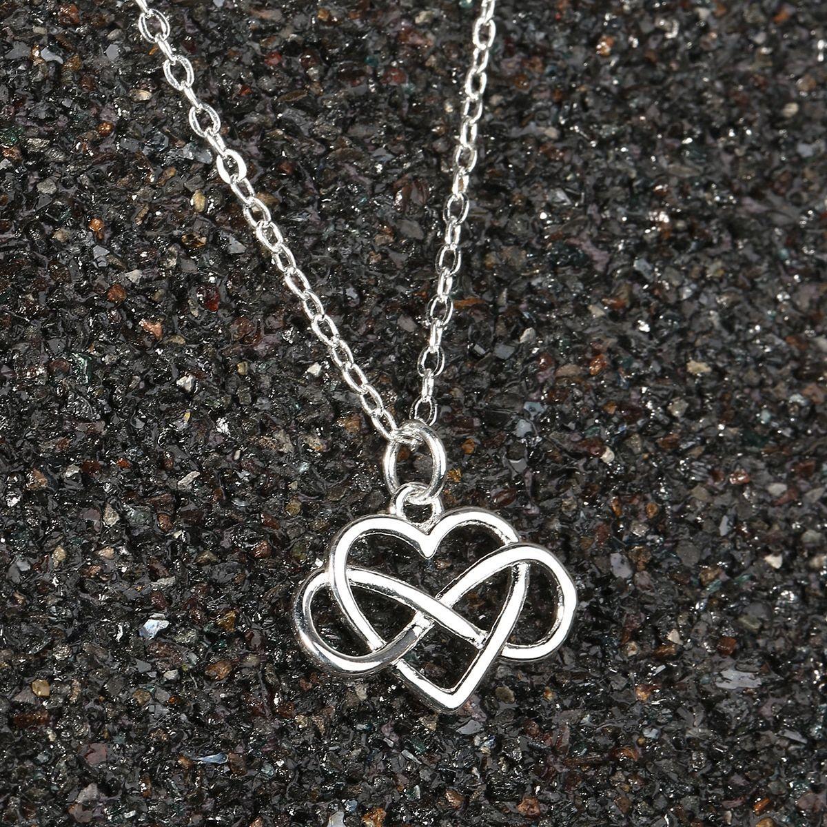 Collar Corazon Infinito Amor Plateado-5