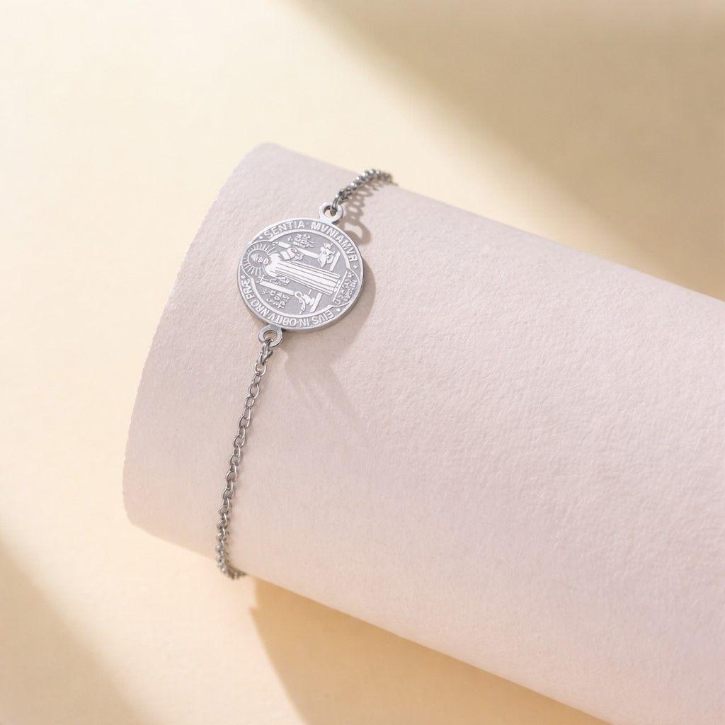 Pulsera Medalla San Benito Acero Plateada-3