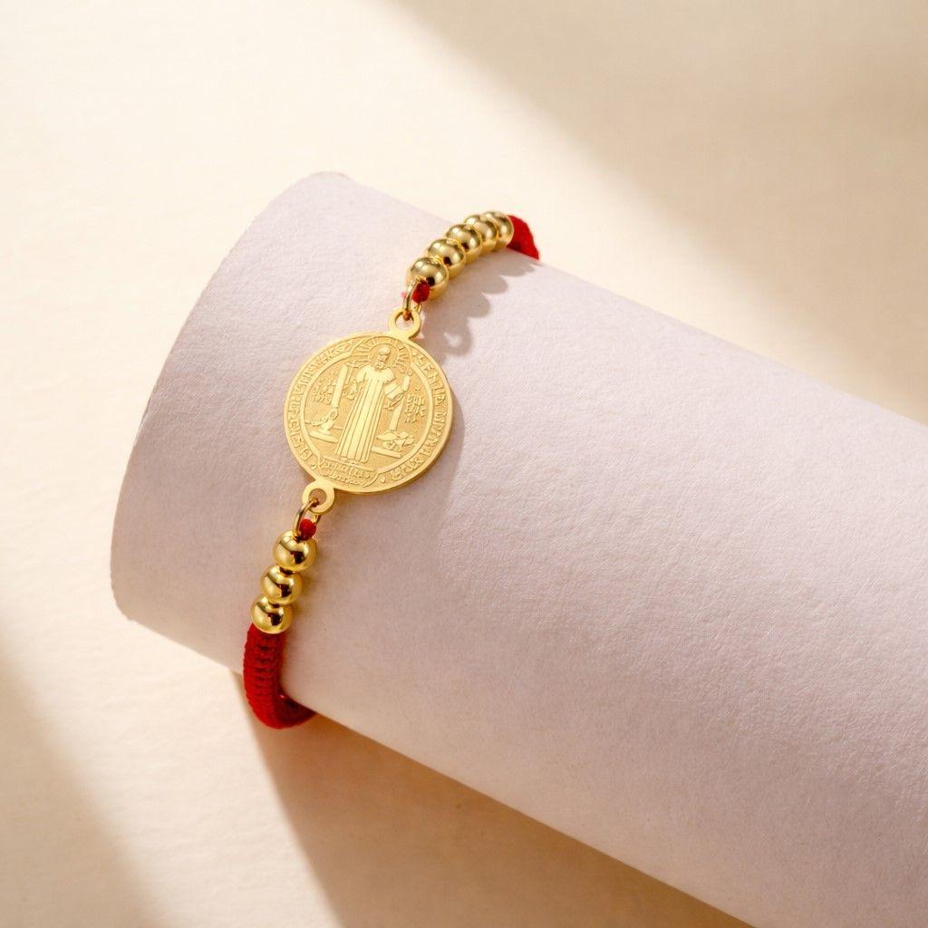 Pulsera Medalla San Benito Hilo Rojo y Acero Dorado-2