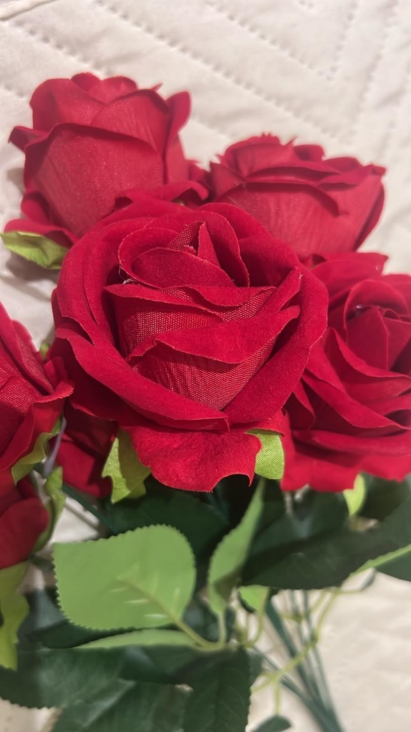 Ramo 7 Rosas Rojas Artificiales Textura Terciopelo 44cm-8