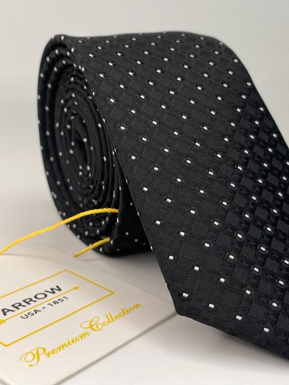 Corbata negra con diseño en rombos-0