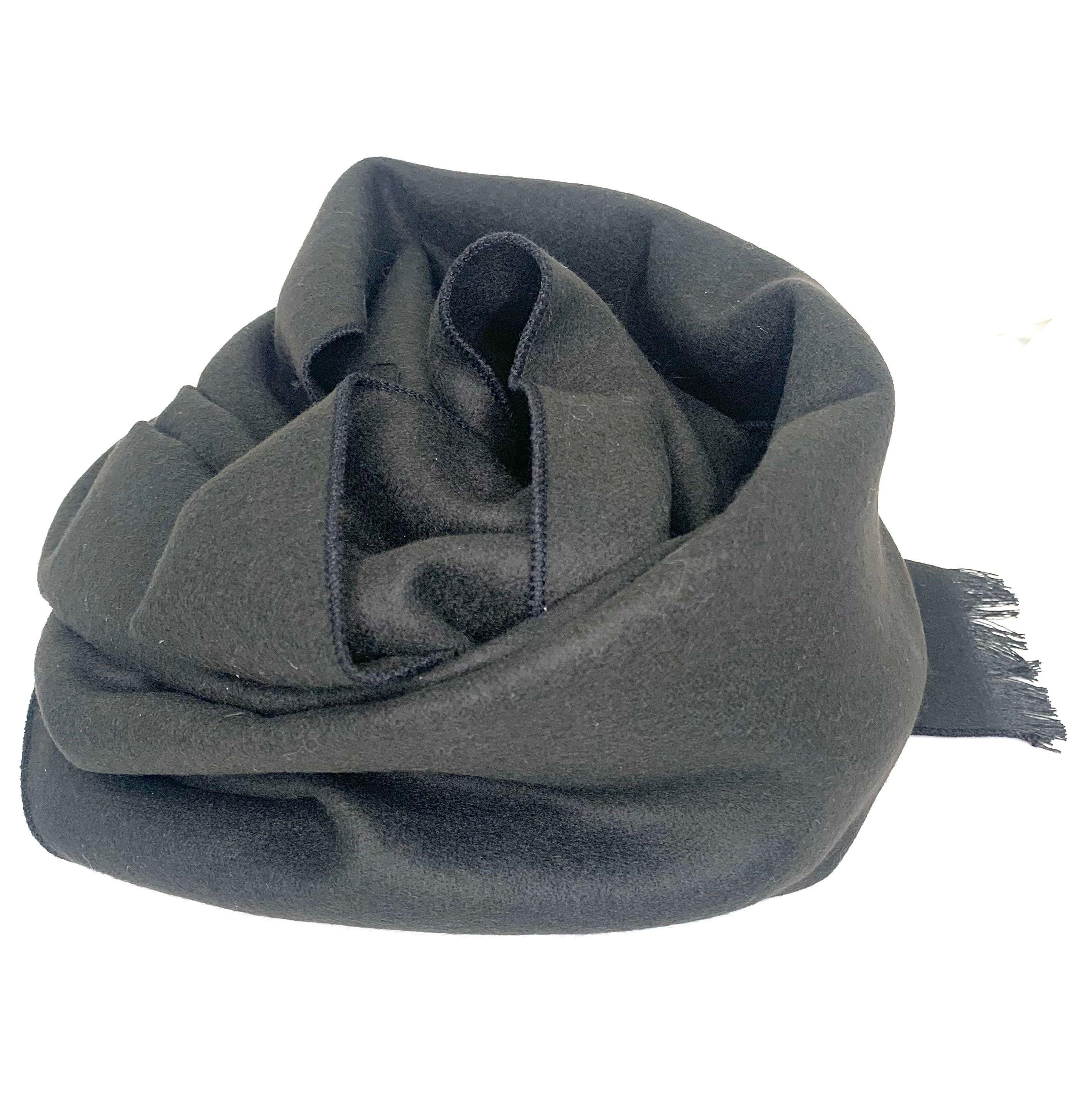 BUFANDA LISA COLOR NEGRO -0