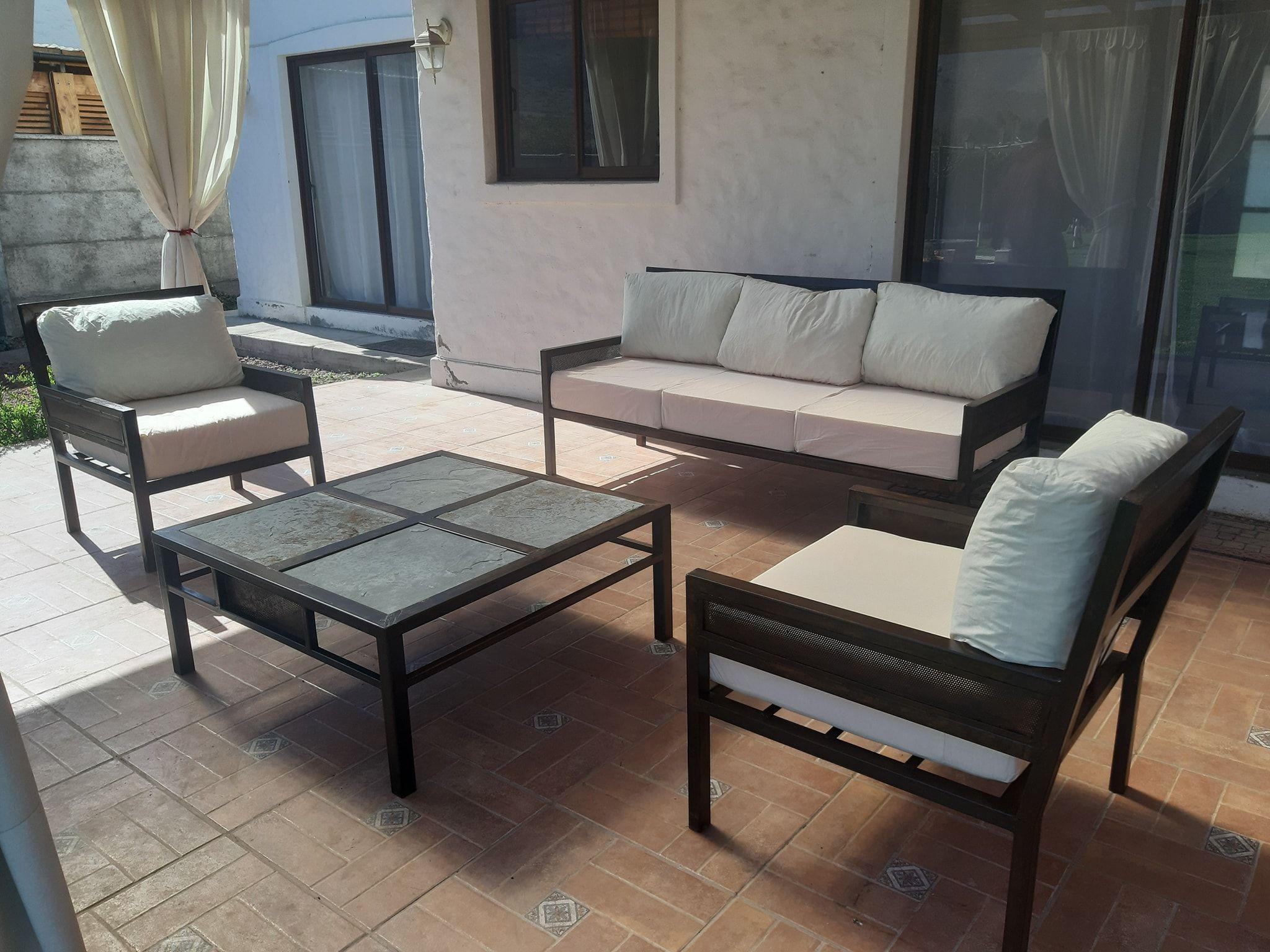 Juego de Living Fierro Etrusco "Perfil Malla" con Mesa de Centro 4 Piedras-2