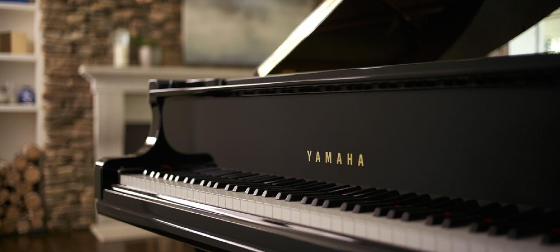 Piano Acustico De Cola Con Sillin GB1K Polished Ebony - Yamaha-1