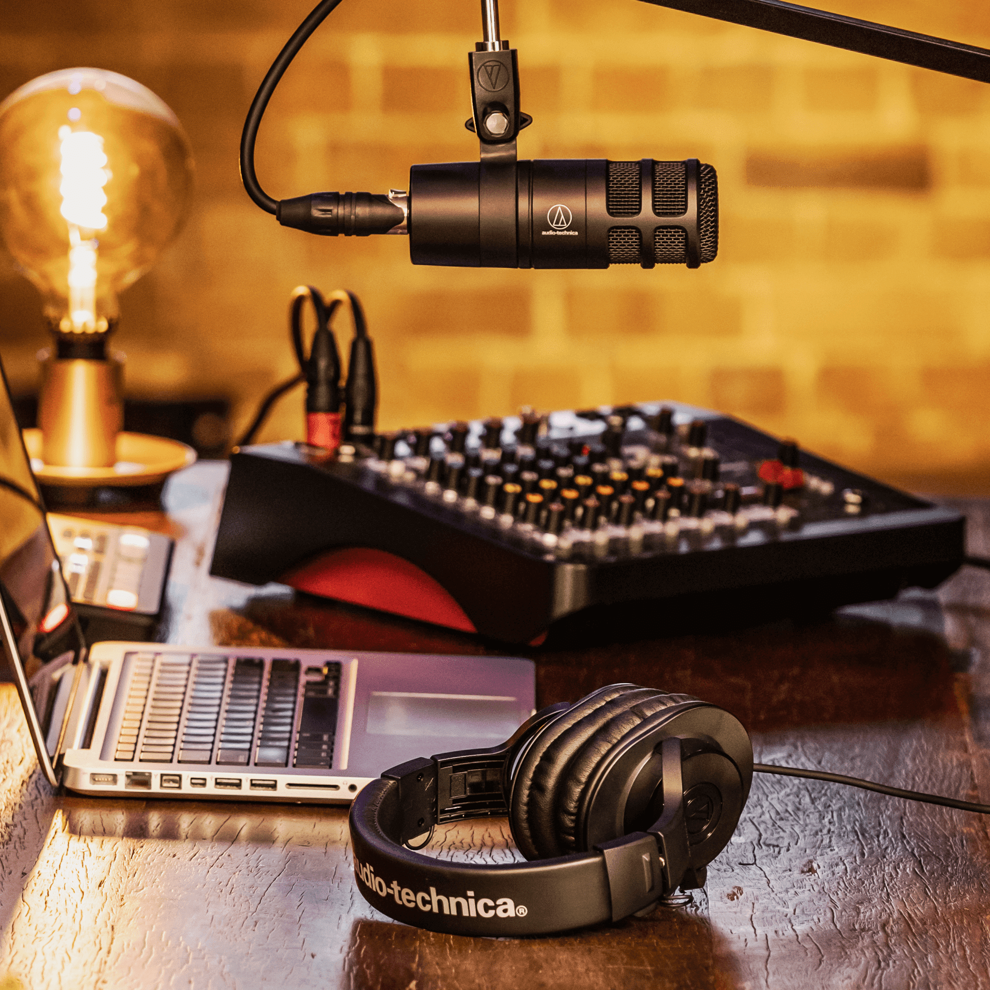 Micrófono dinámico AT2040 para podcast - Audio-Technica-2