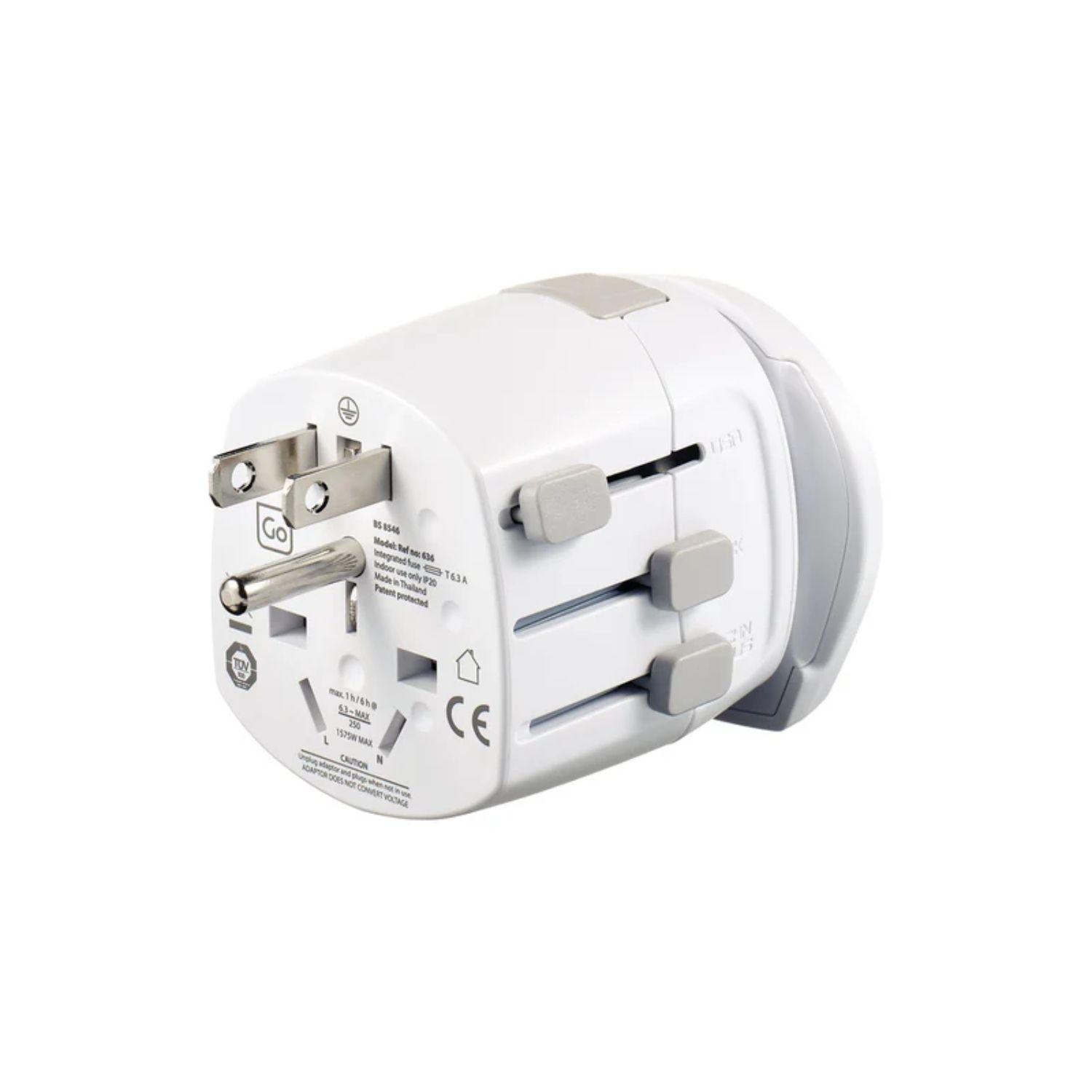 ADAPTADOR ENCHUFE UNIVERSAL CON TIERRA - 3 CLAVIJAS-4