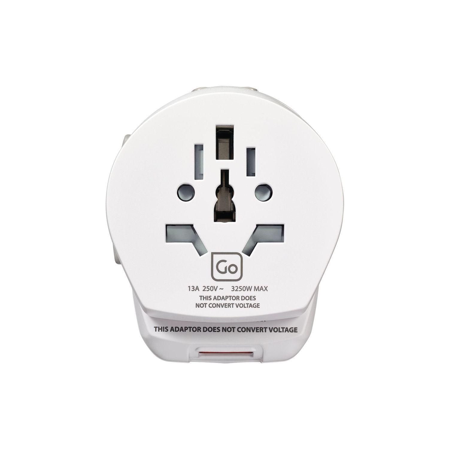 ADAPTADOR ENCHUFE UNIVERSAL CON TIERRA TRES CLAVIJAS + 2 USB-3