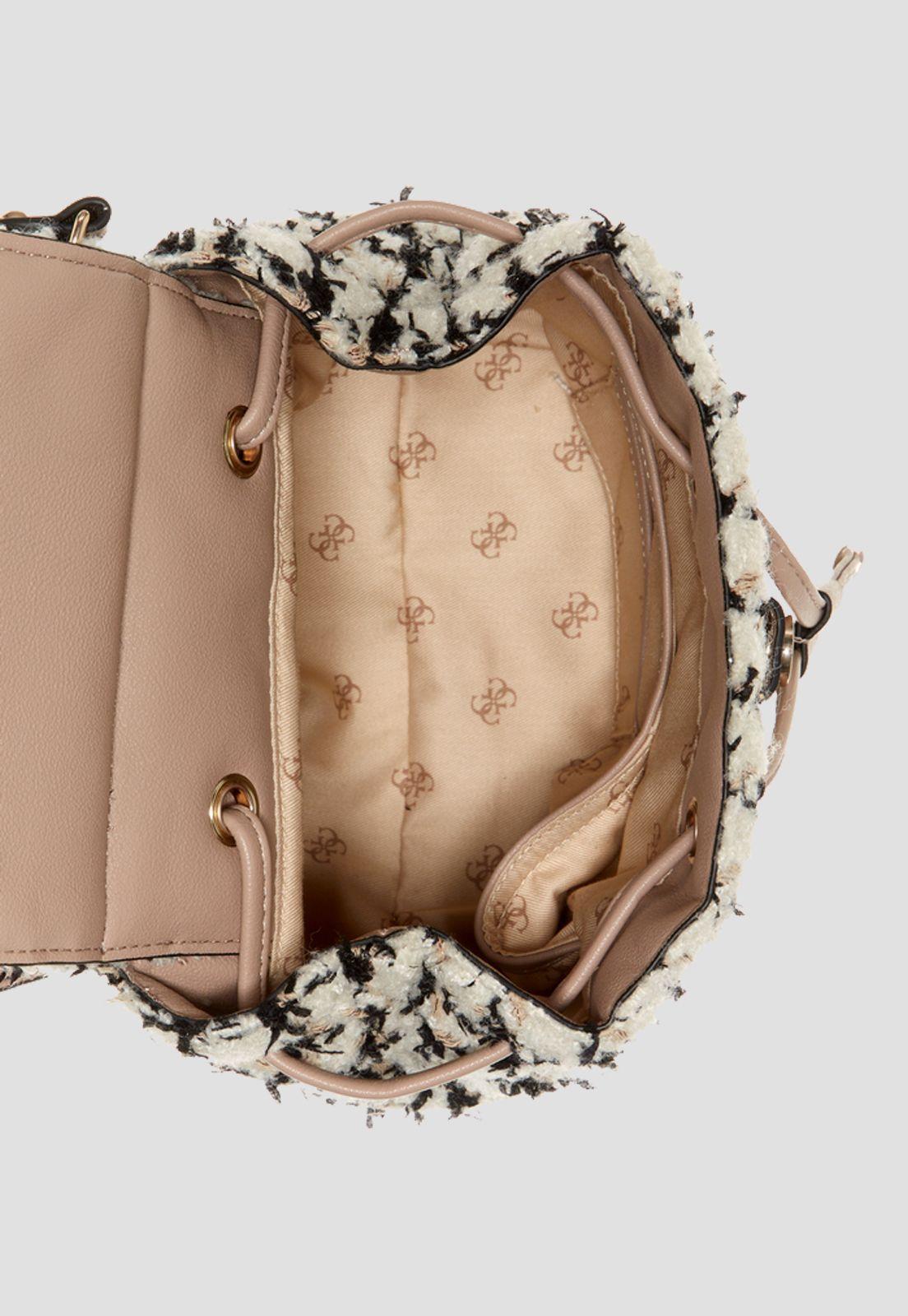 Mochila Cessily Flap Backpack Sml Crema Guess-3