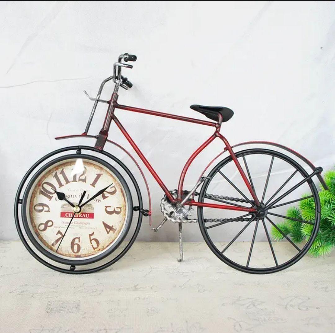 RELOJ VINTAGE SOBRE MESA MODELO BICICLETA ROJA  RETRO METAL-0