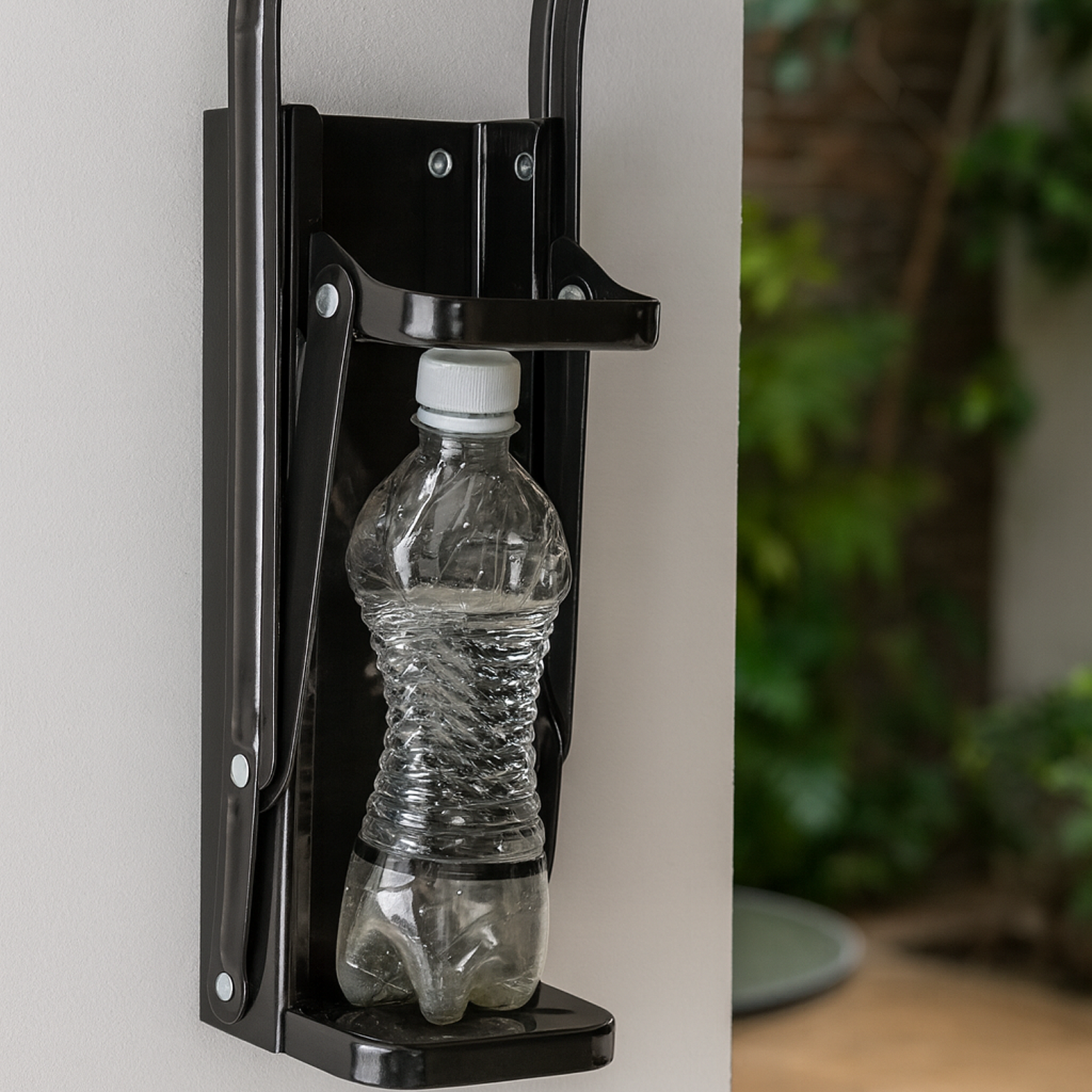 APLASTA LATAS Y ABREBOTELLAS DE ALUMINIO-6