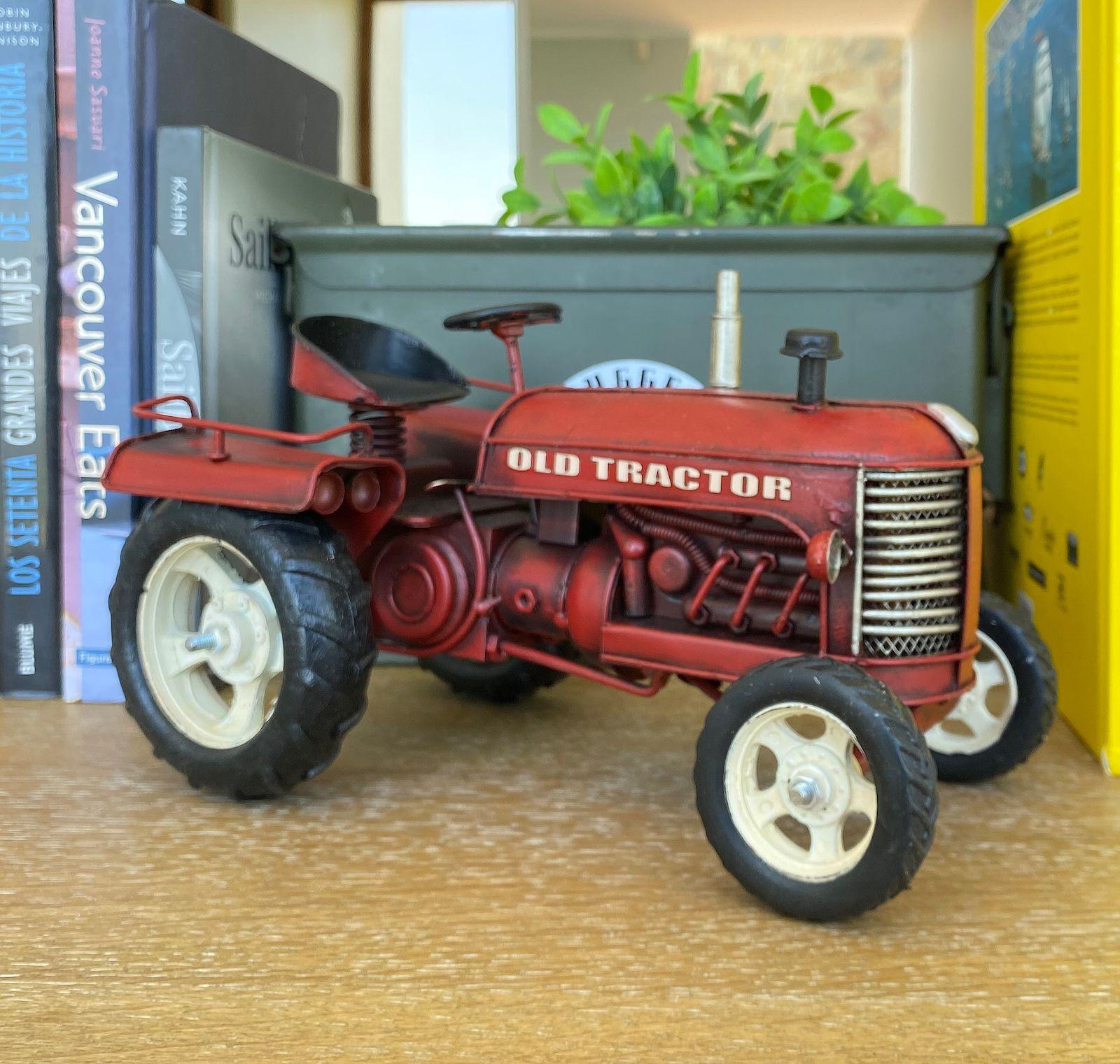 Tractor A Escala, de Colección, Decoración Vintage En Fierro.-3