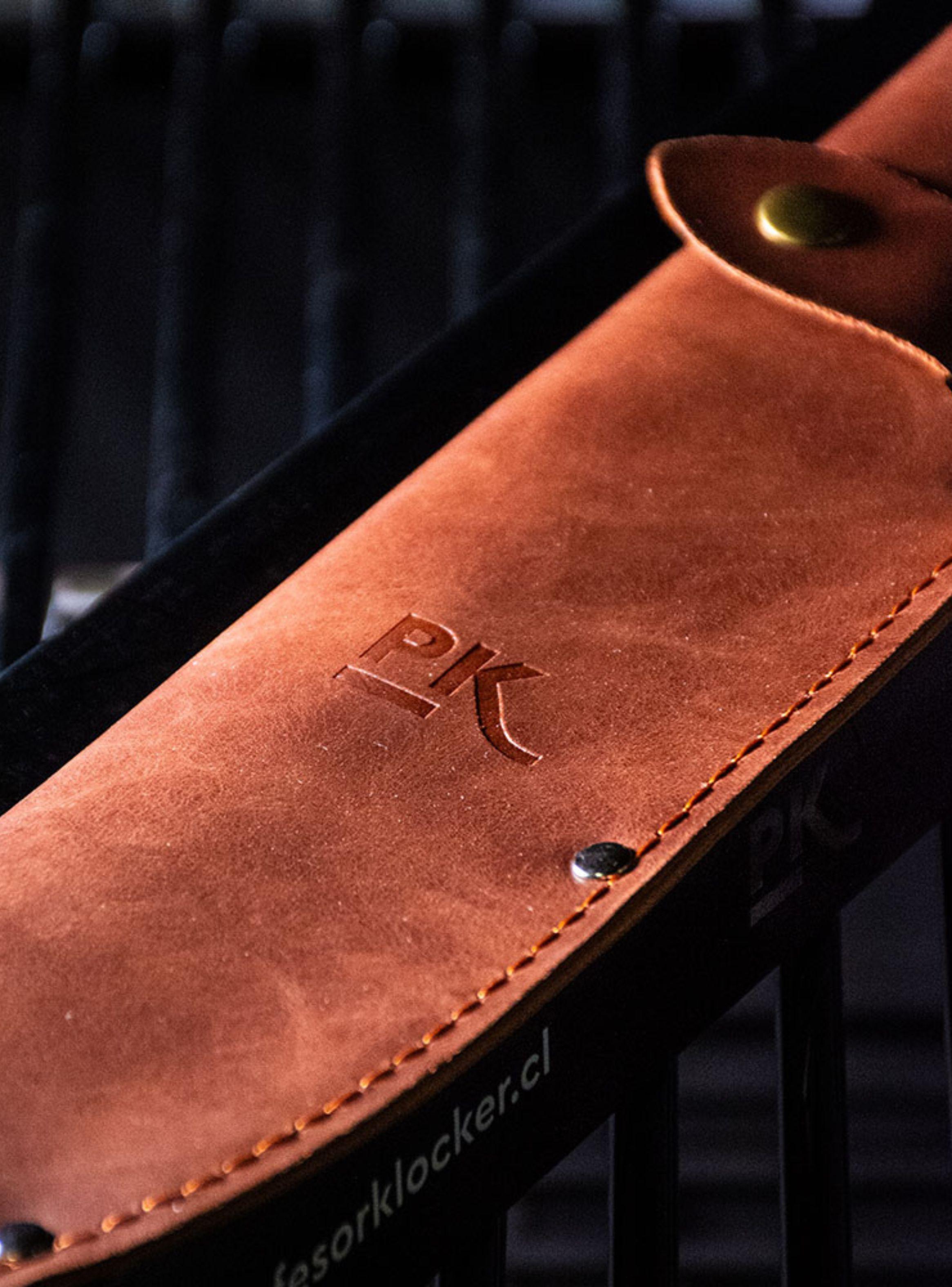 Cuchillo PK 8" Martillado con Funda de Cuero-7